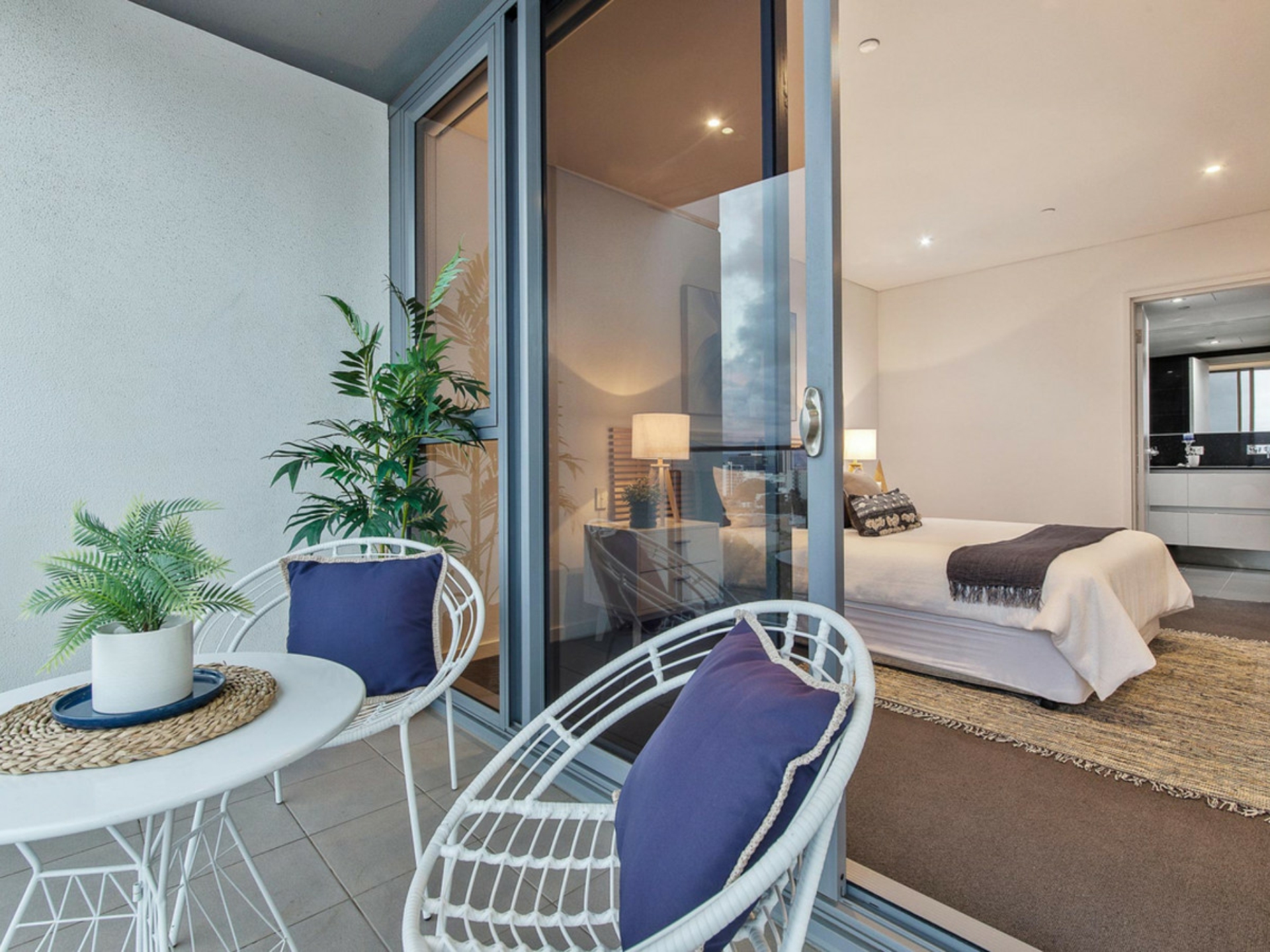 1307/96 Bow River Crescent, BURSWOOD