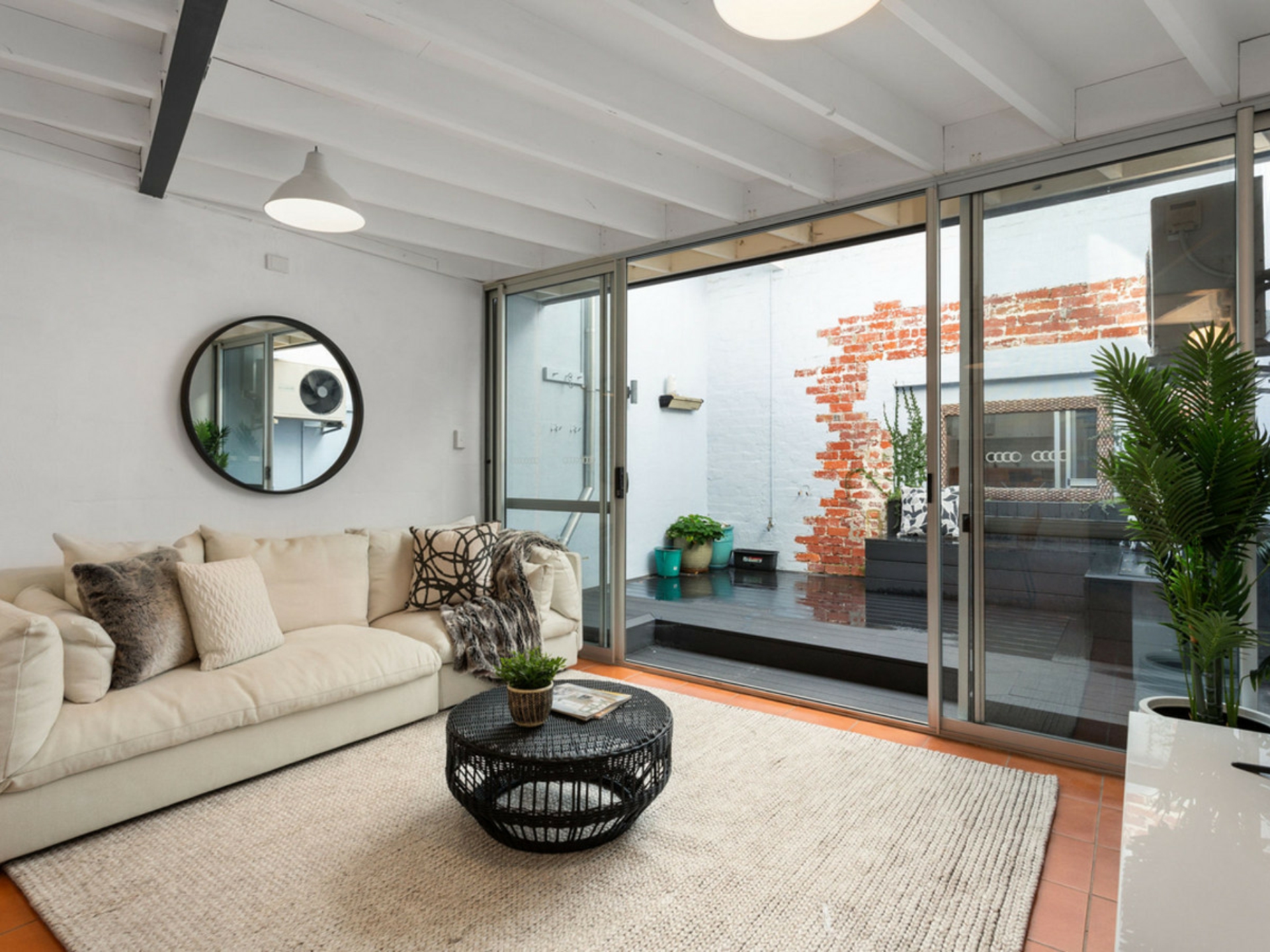 8 Little Saunders Street, EAST PERTH