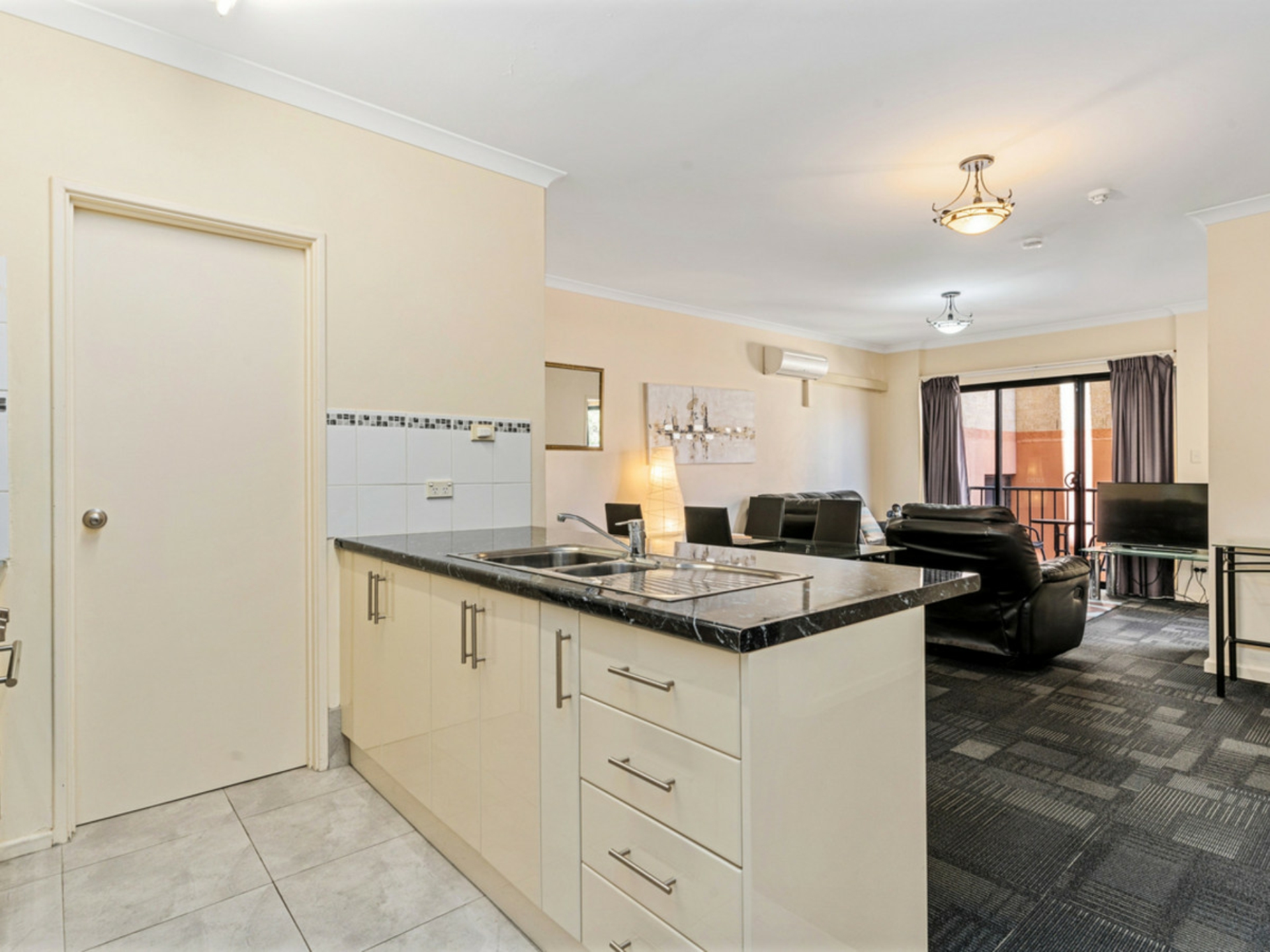 6/11 Regal Place, East Perth