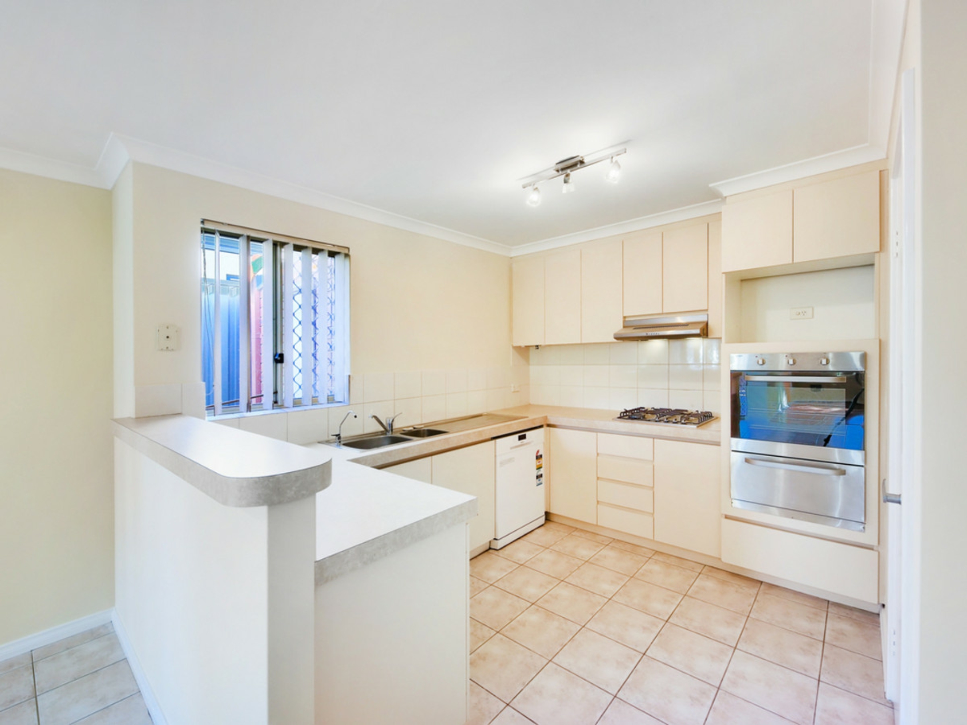 1/37 Croydon Avenue, YOKINE