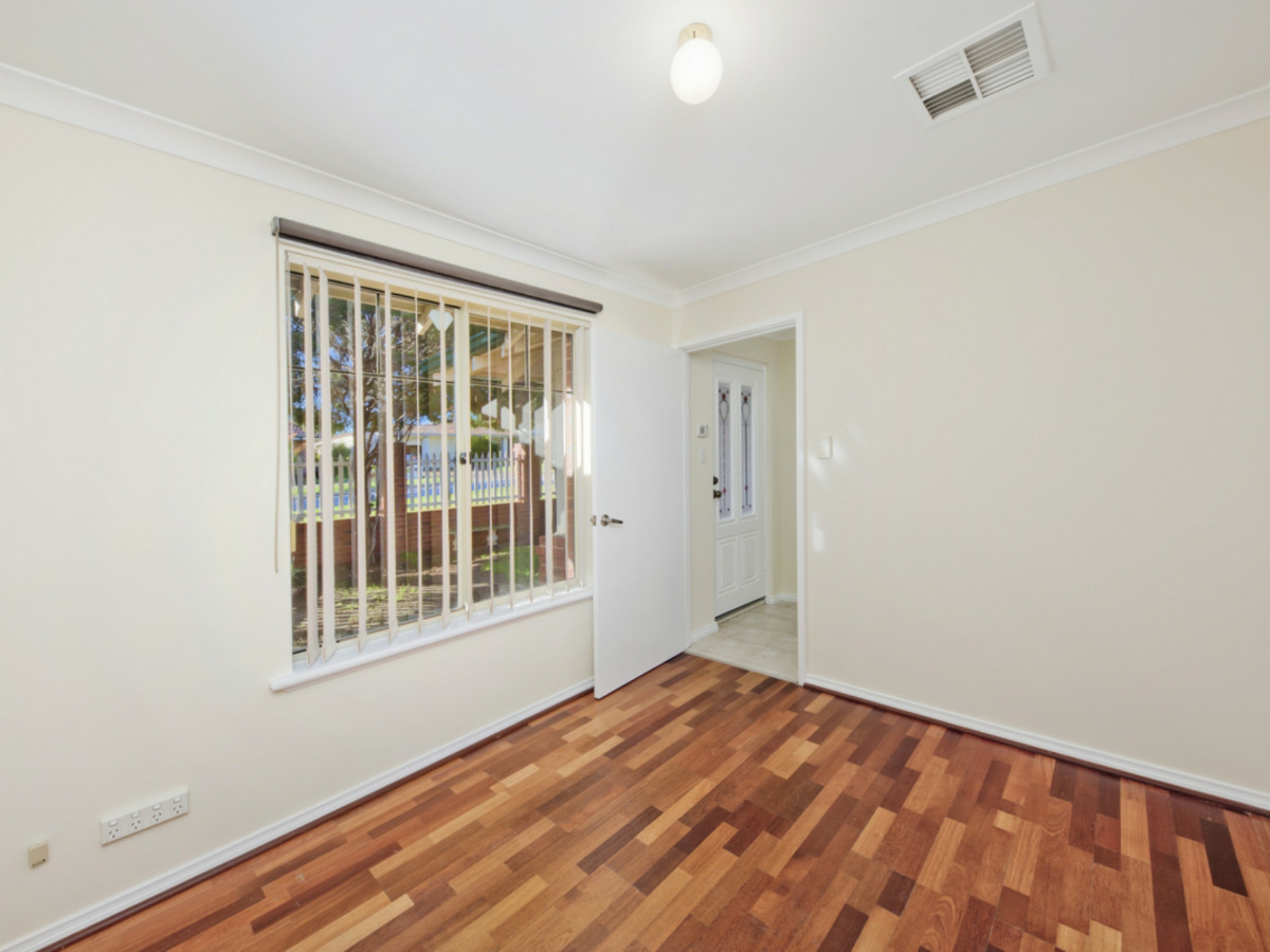 1/37 Croydon Avenue, YOKINE