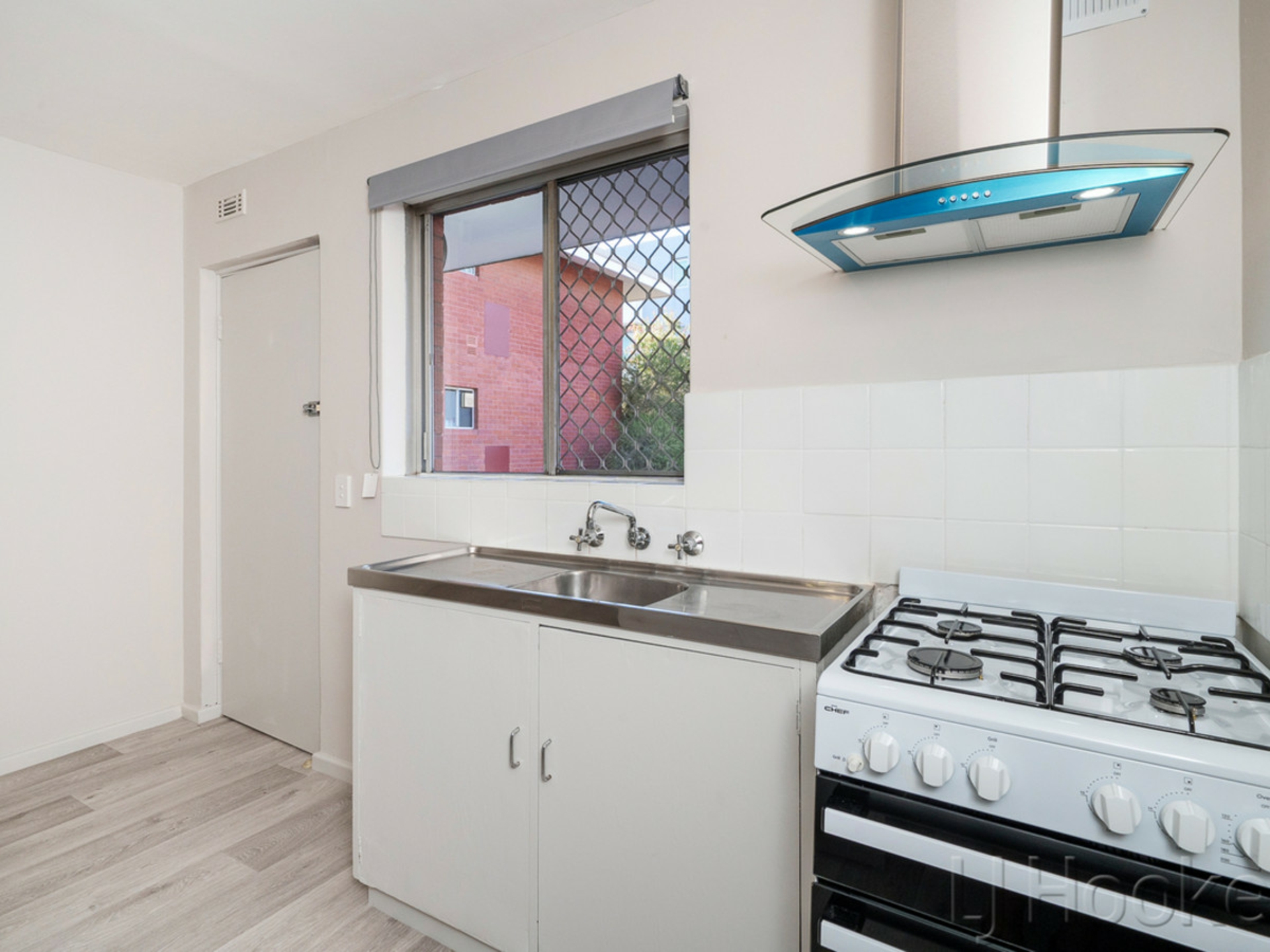 1/16 Cambridge Street, WEST LEEDERVILLE