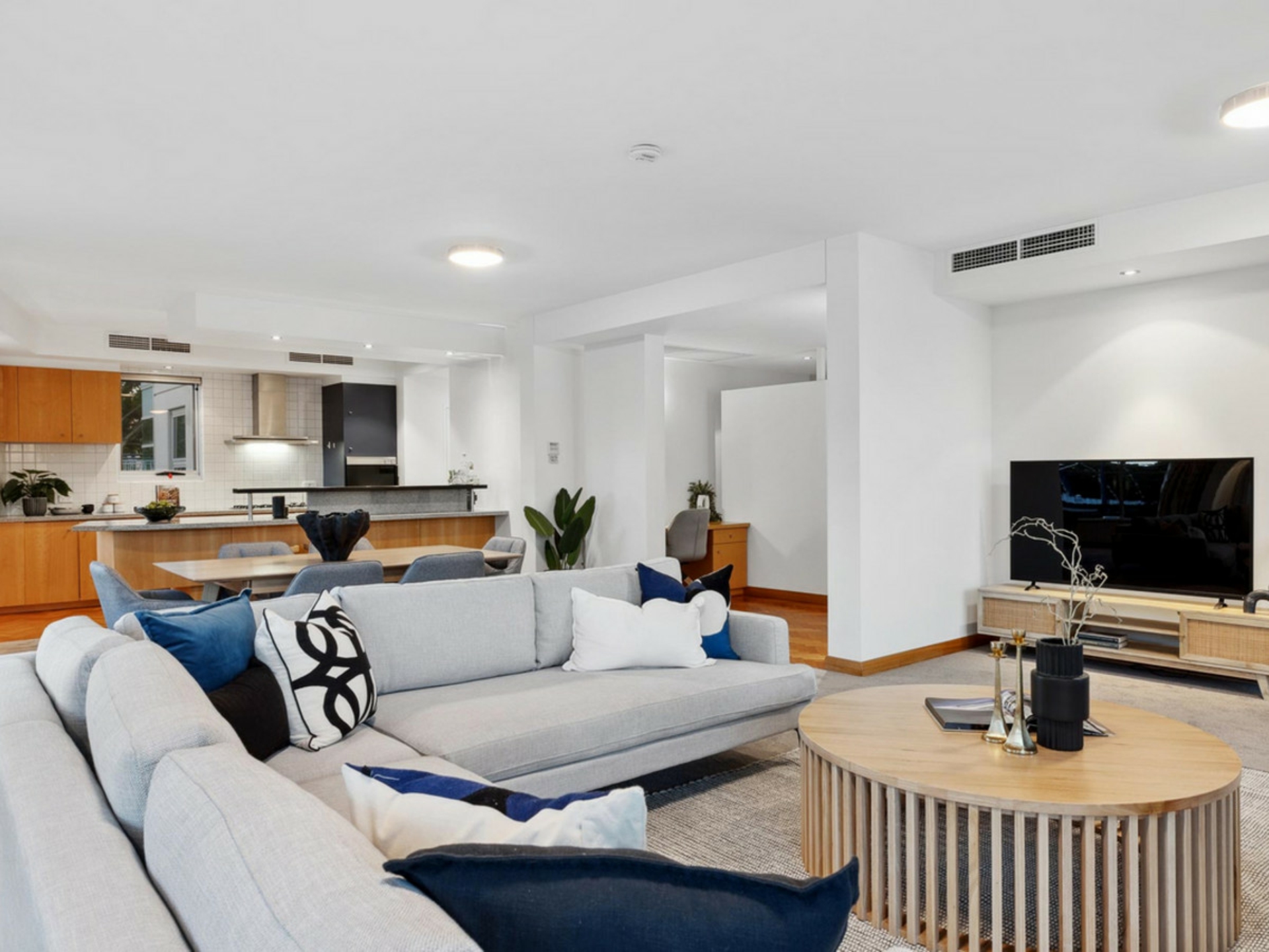 2/1 Henry Lawson Walk, EAST PERTH