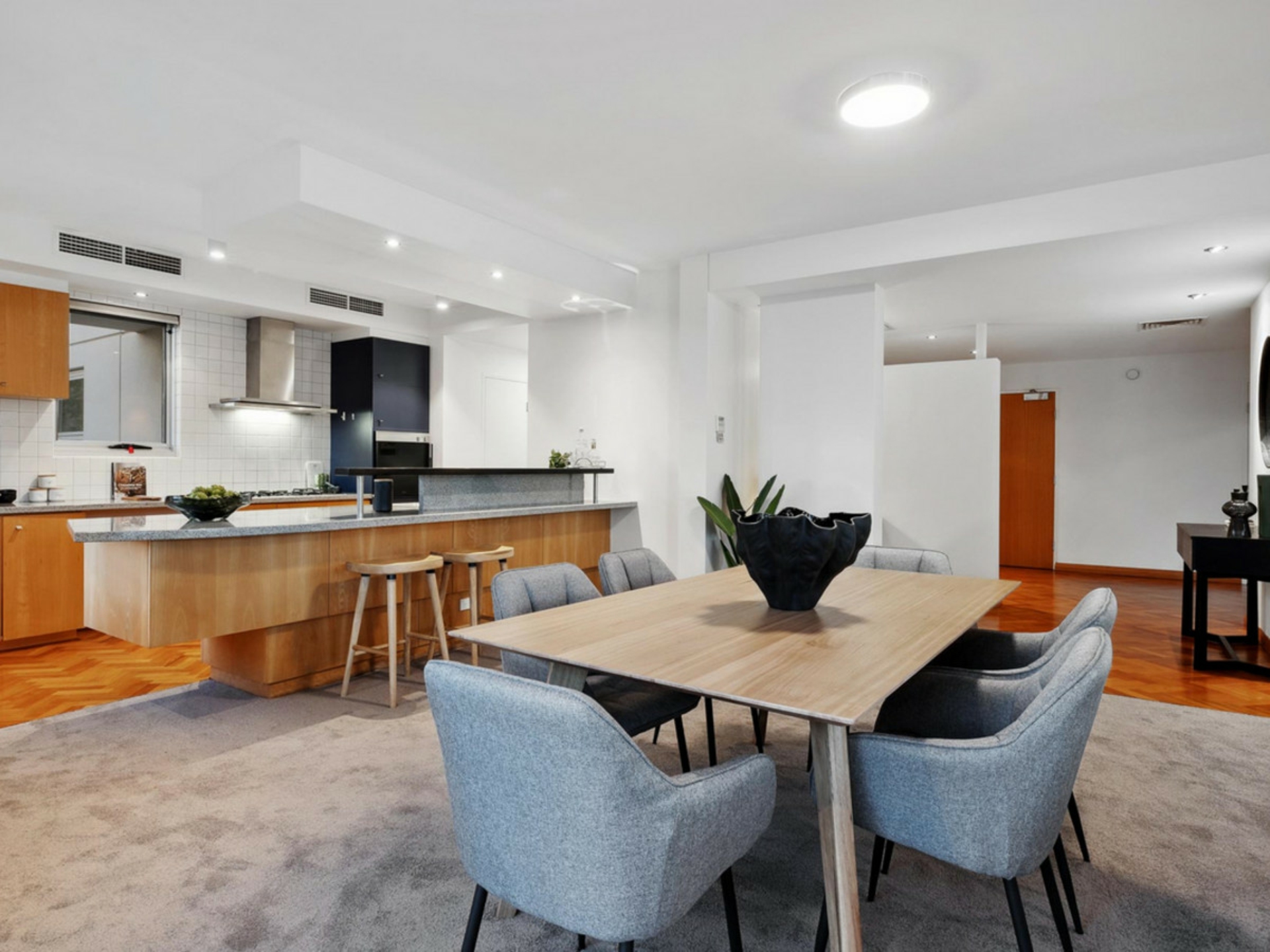 2/1 Henry Lawson Walk, EAST PERTH