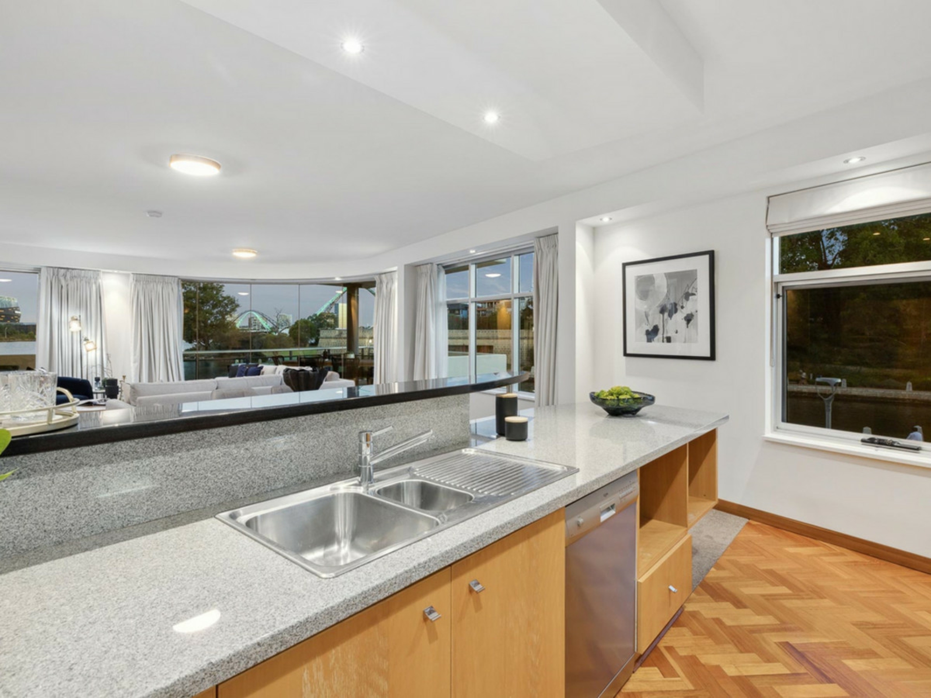 2/1 Henry Lawson Walk, EAST PERTH