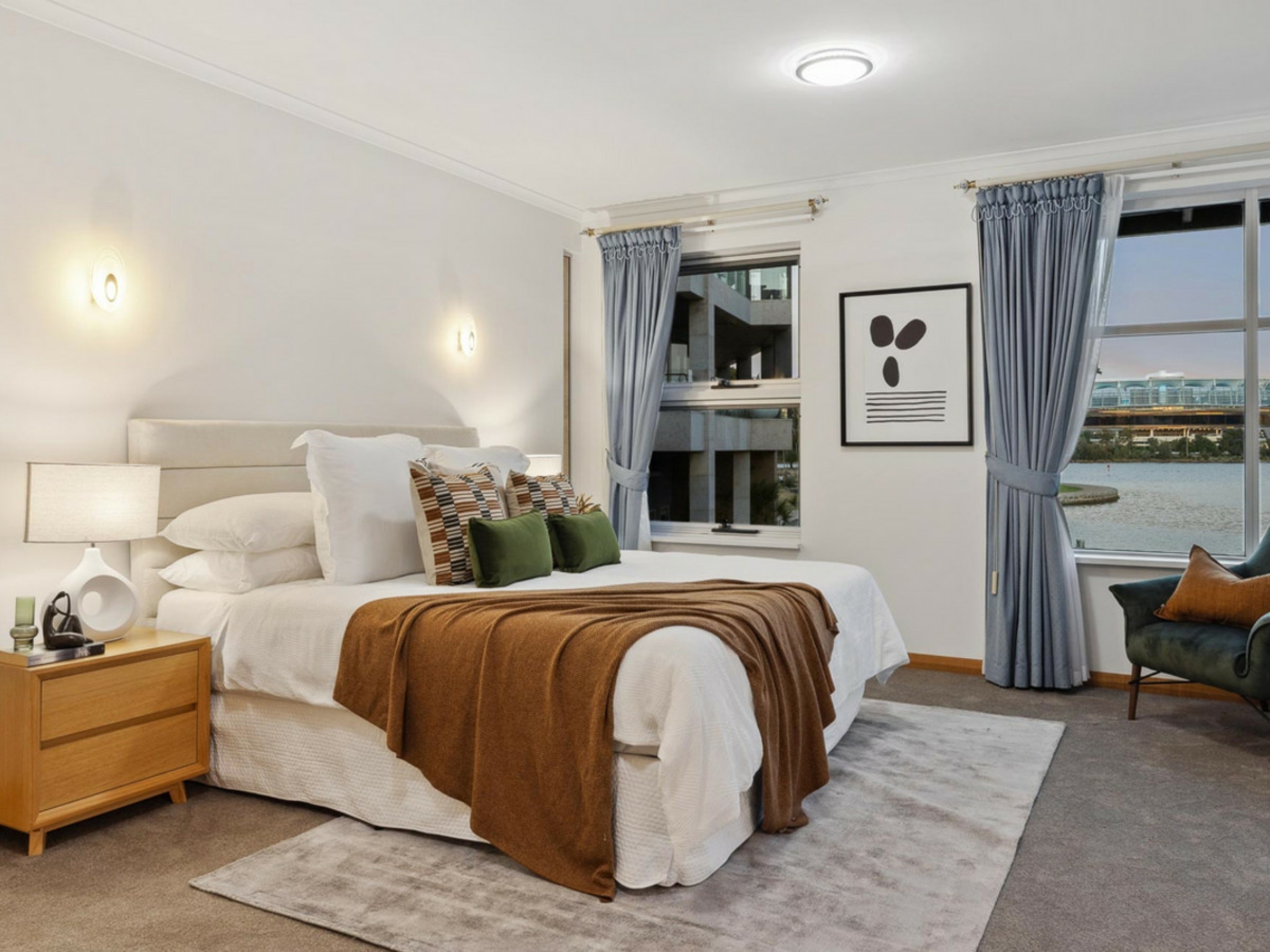 2/1 Henry Lawson Walk, EAST PERTH