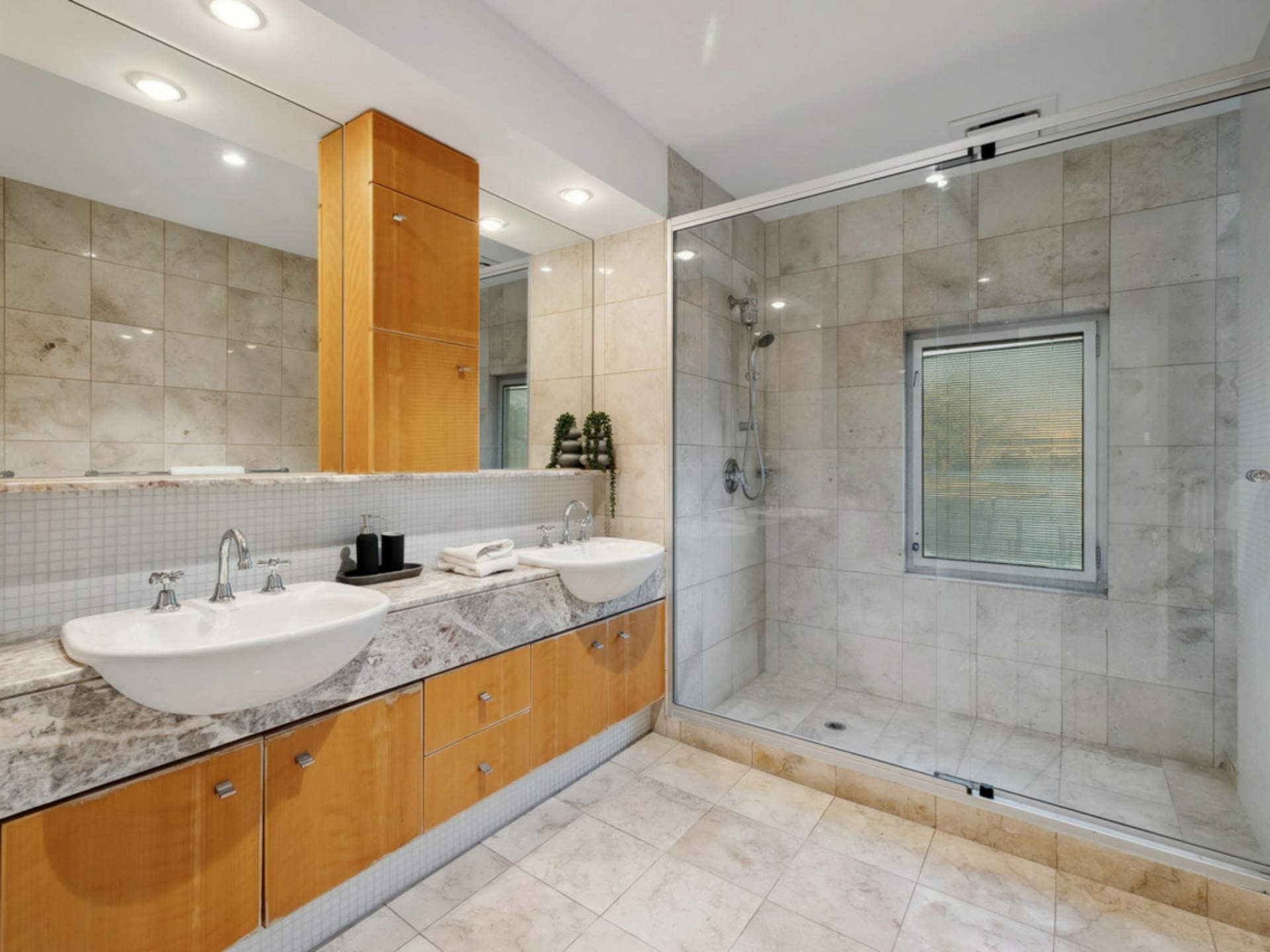2/1 Henry Lawson Walk, EAST PERTH