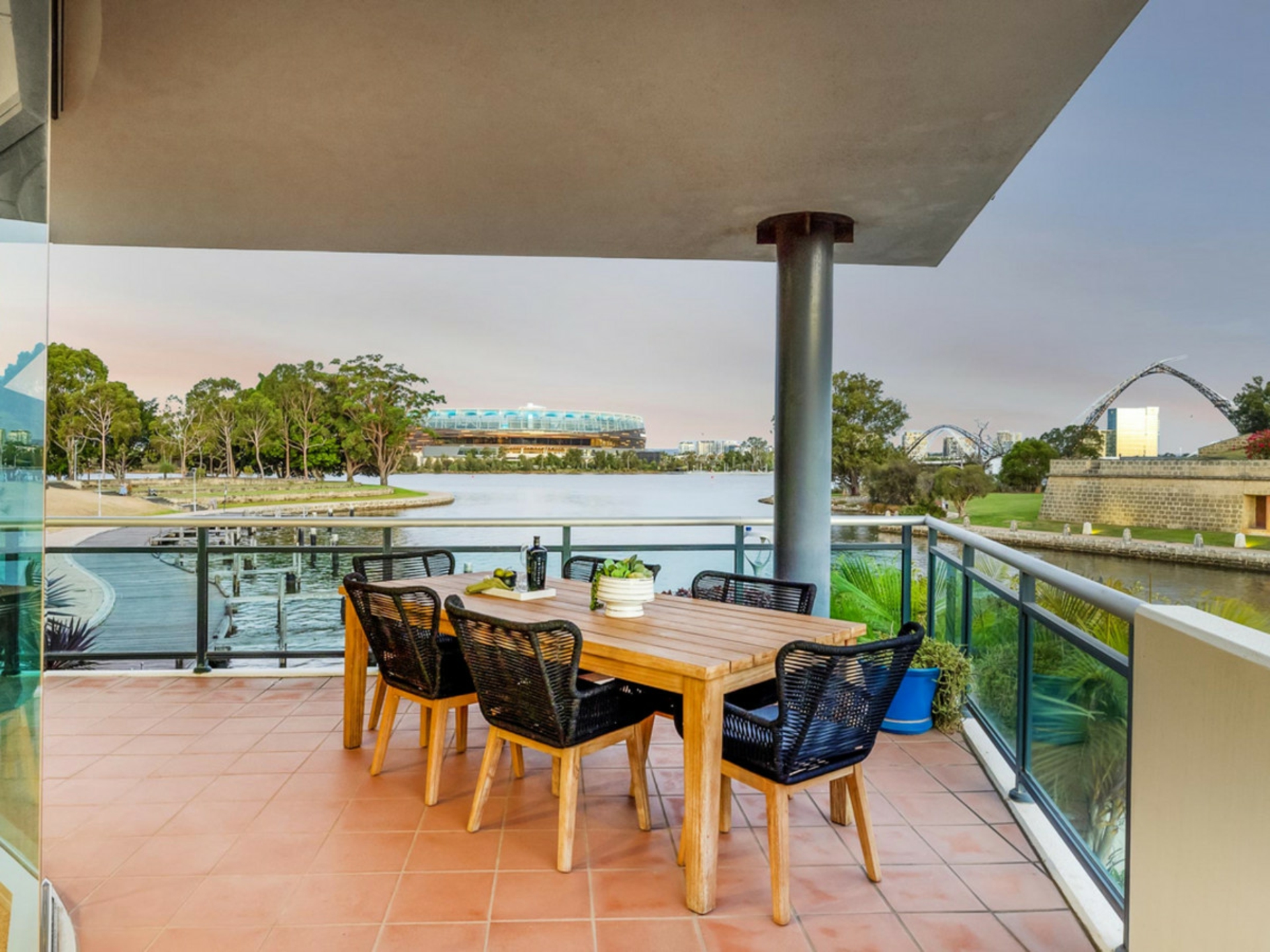 2/1 Henry Lawson Walk, EAST PERTH