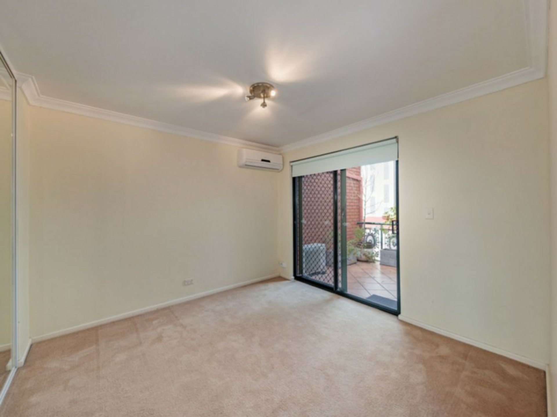 17/99 Wellington Street, EAST PERTH