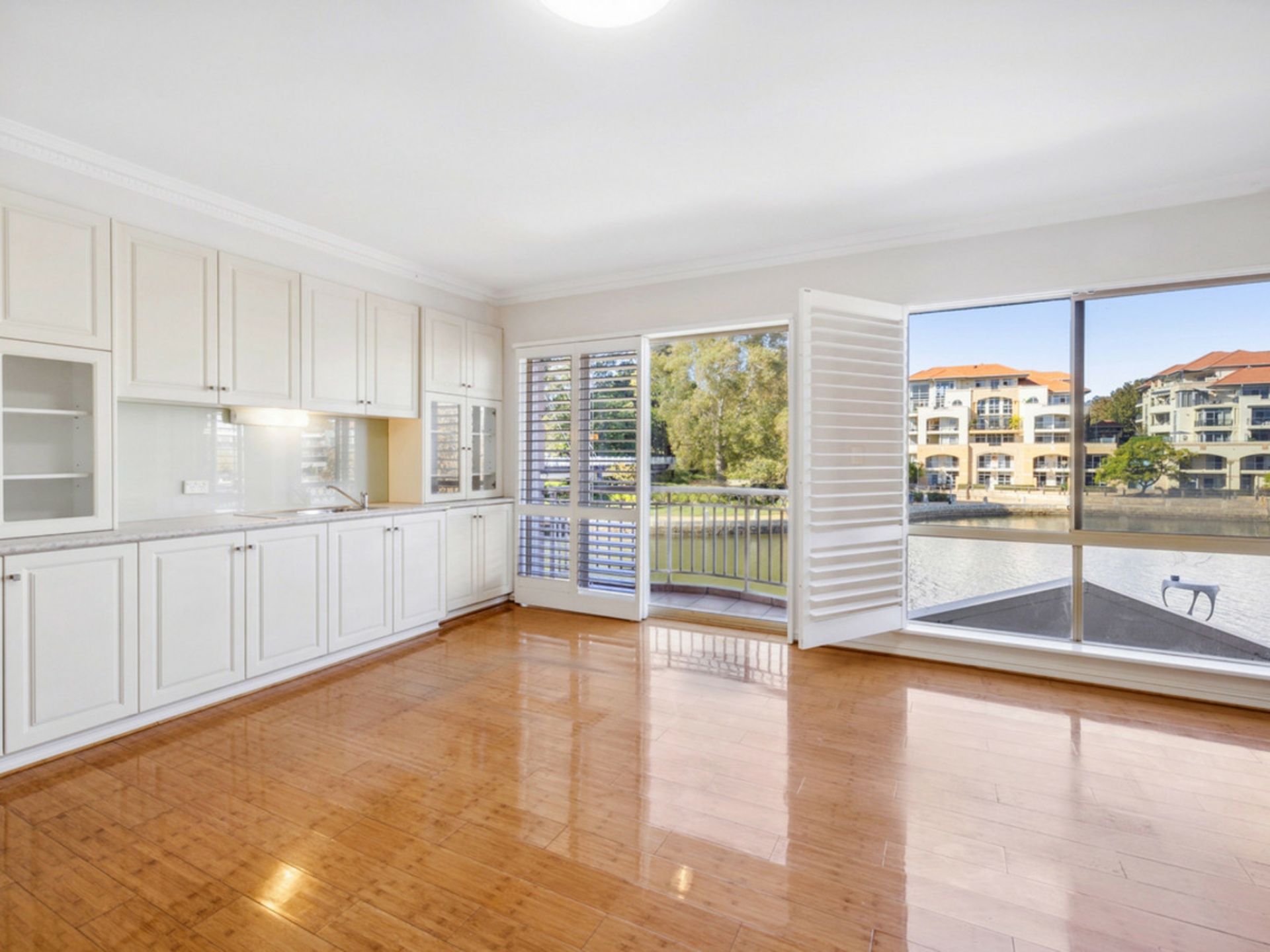 16 Henry Lawson Walk, EAST PERTH