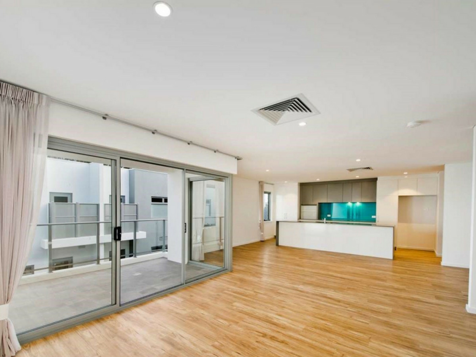 20/31 Blythe Avenue, YOKINE