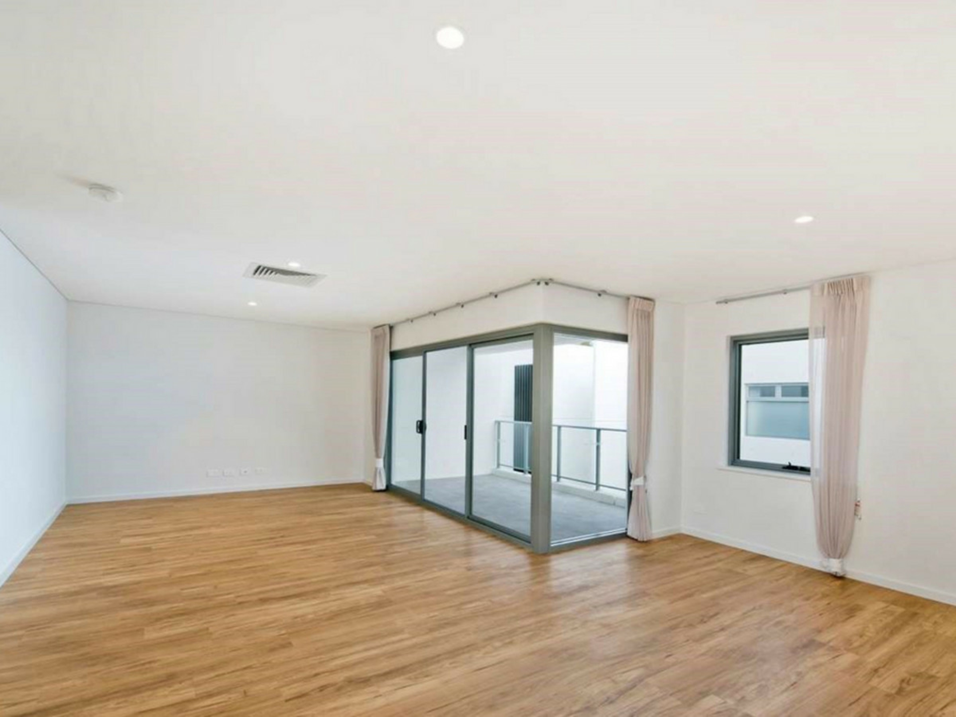 20/31 Blythe Avenue, YOKINE