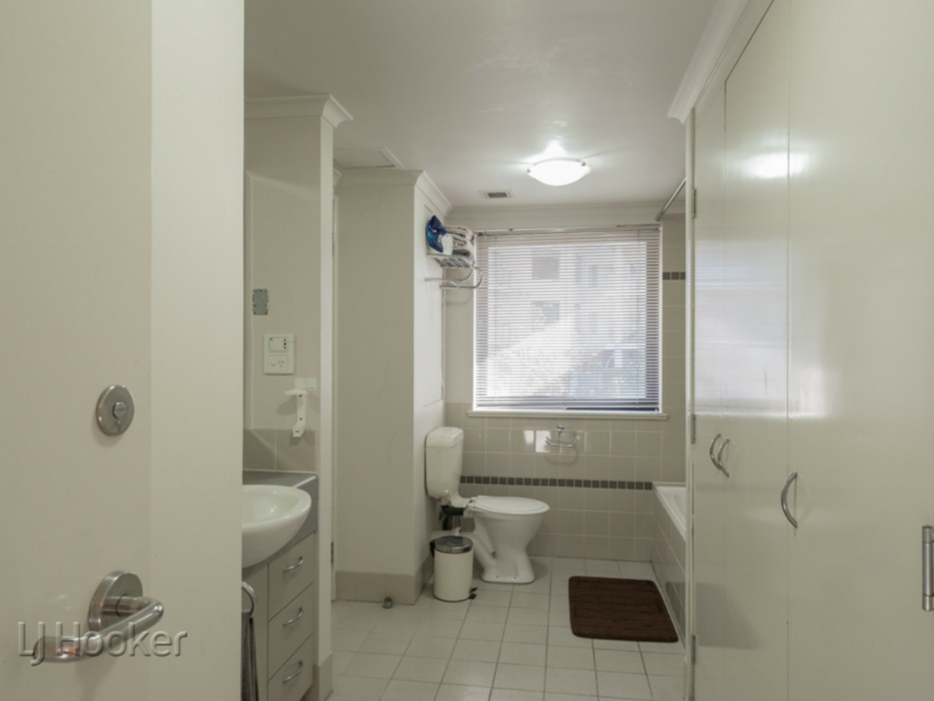 610/112 Mounts Bay Road Perth WA Apartment for Sale LJ Hooker