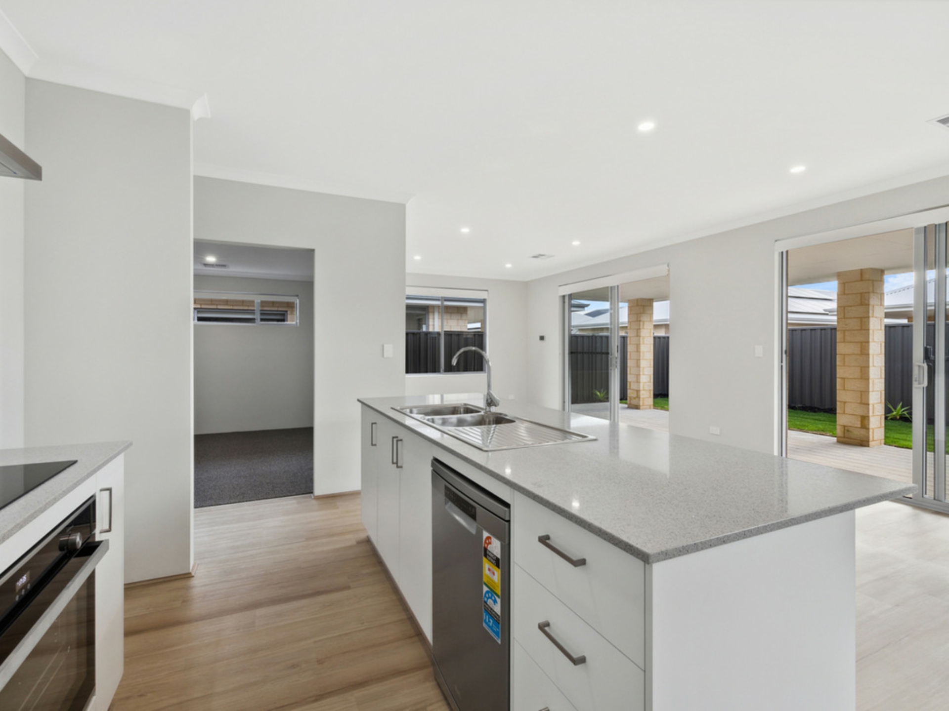 5 Negri Close, SOUTH GUILDFORD