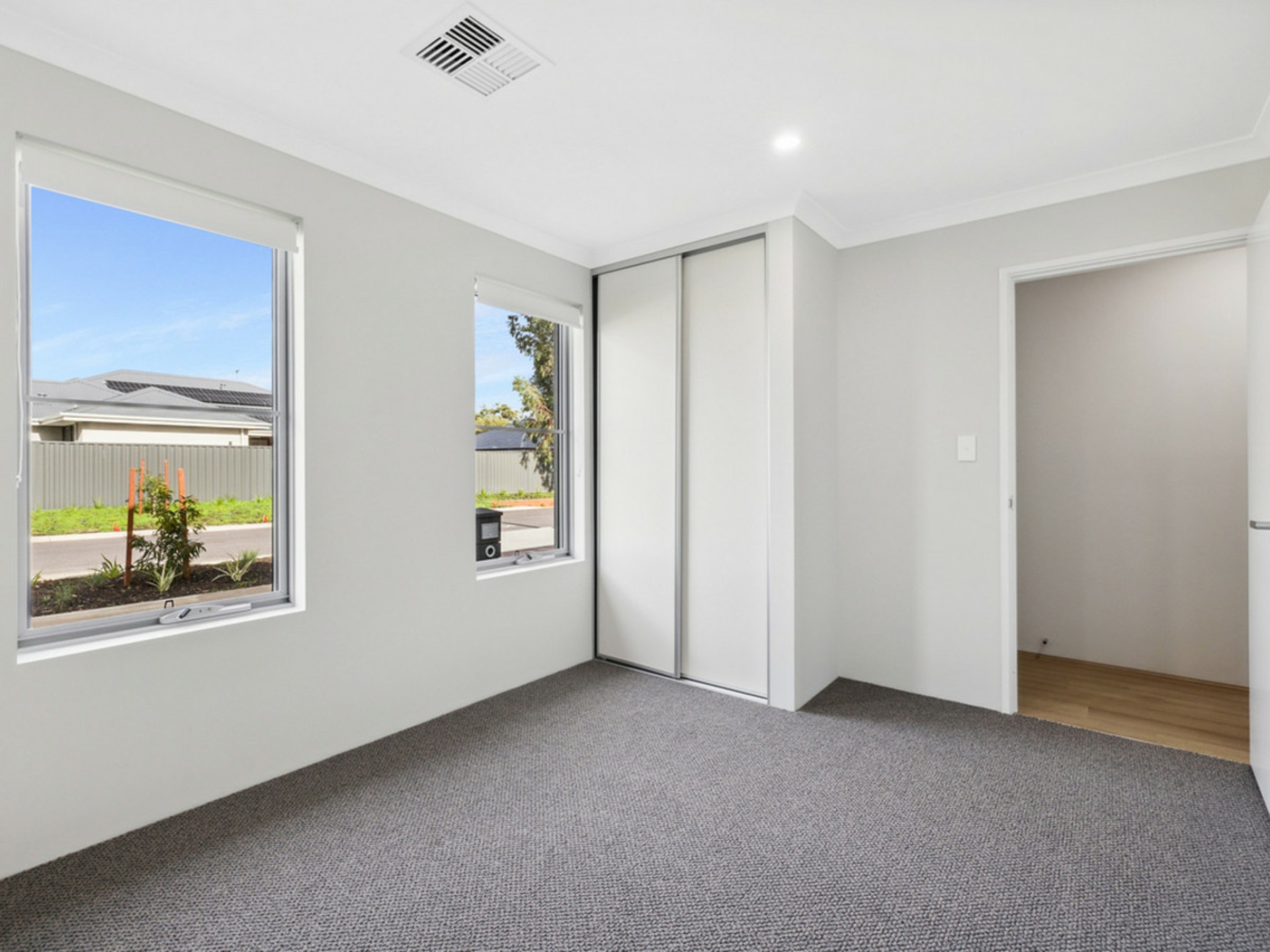 5 Negri Close, SOUTH GUILDFORD