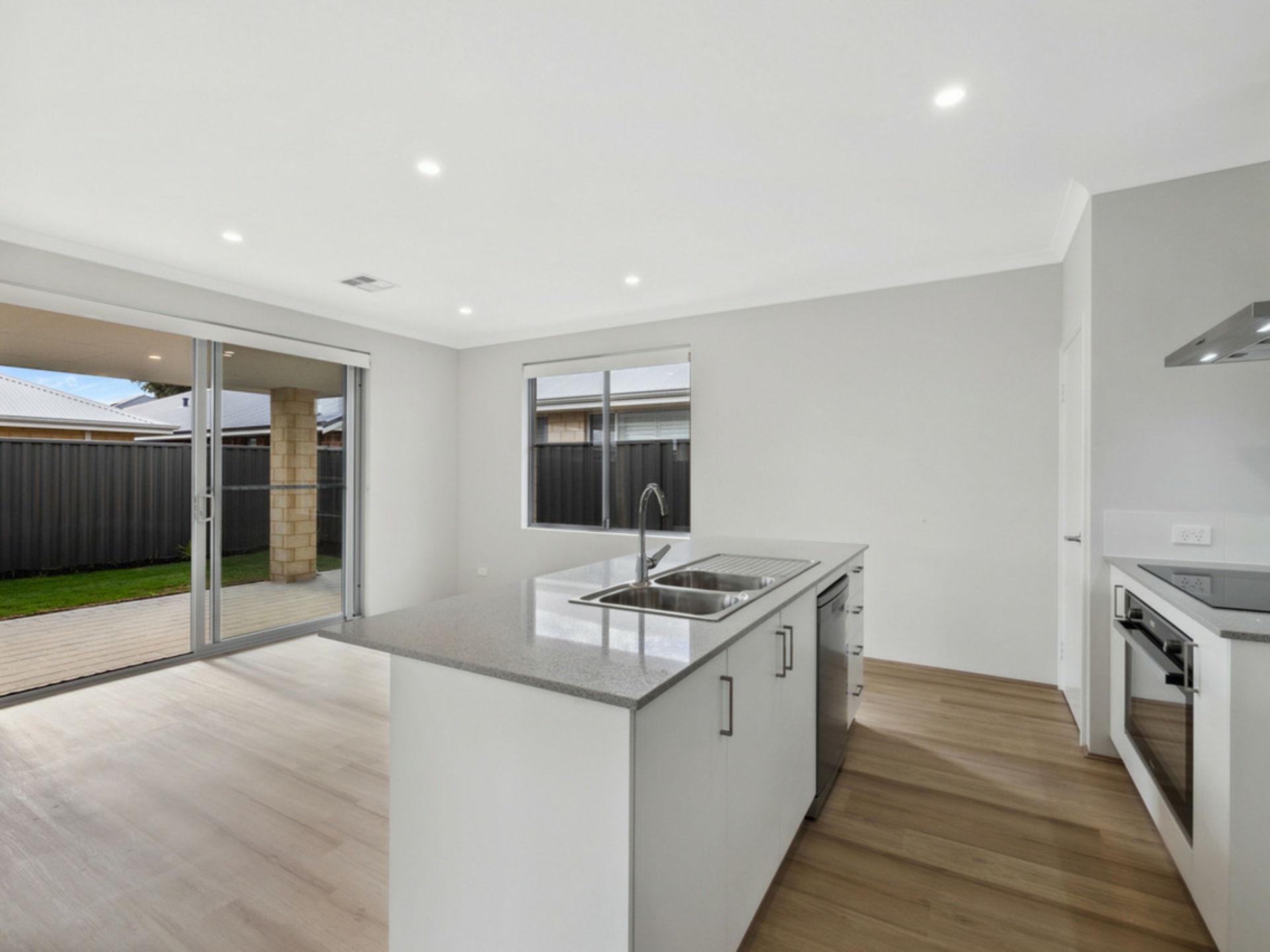5 Negri Close, SOUTH GUILDFORD