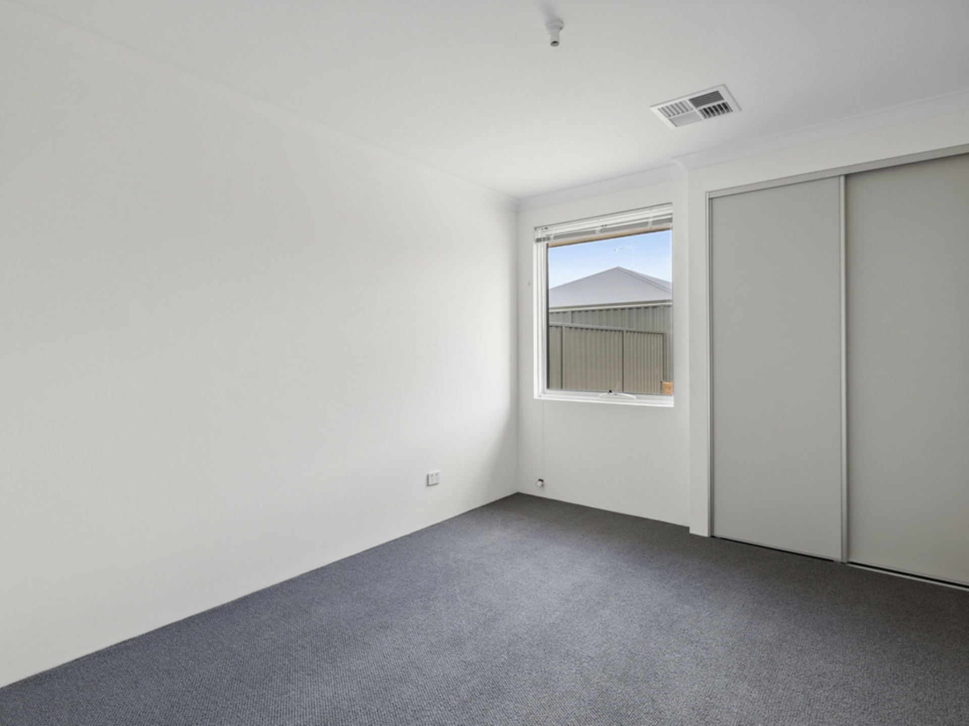 67 Denmark Loop, SOUTH GUILDFORD
