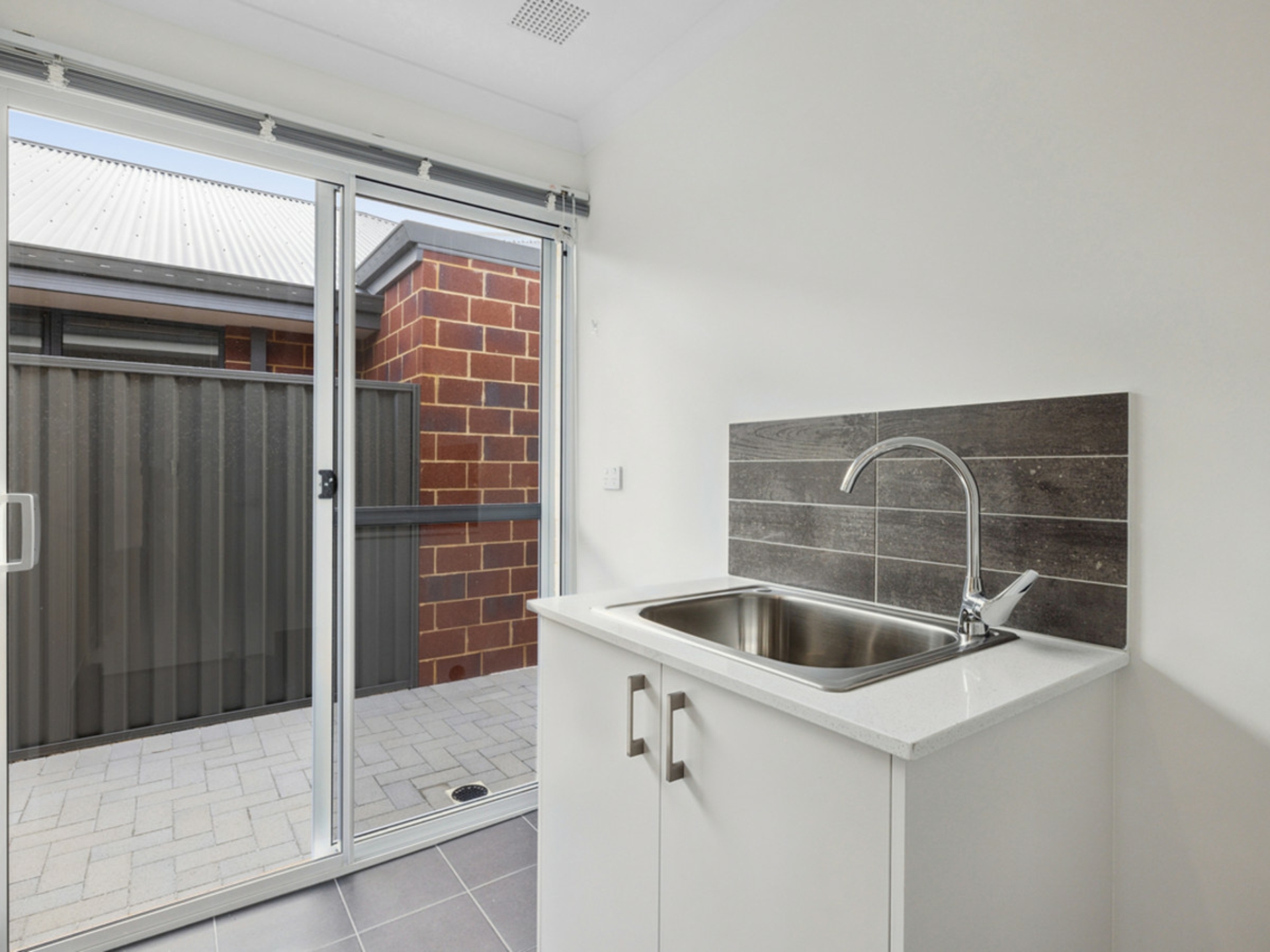 67 Denmark Loop, SOUTH GUILDFORD