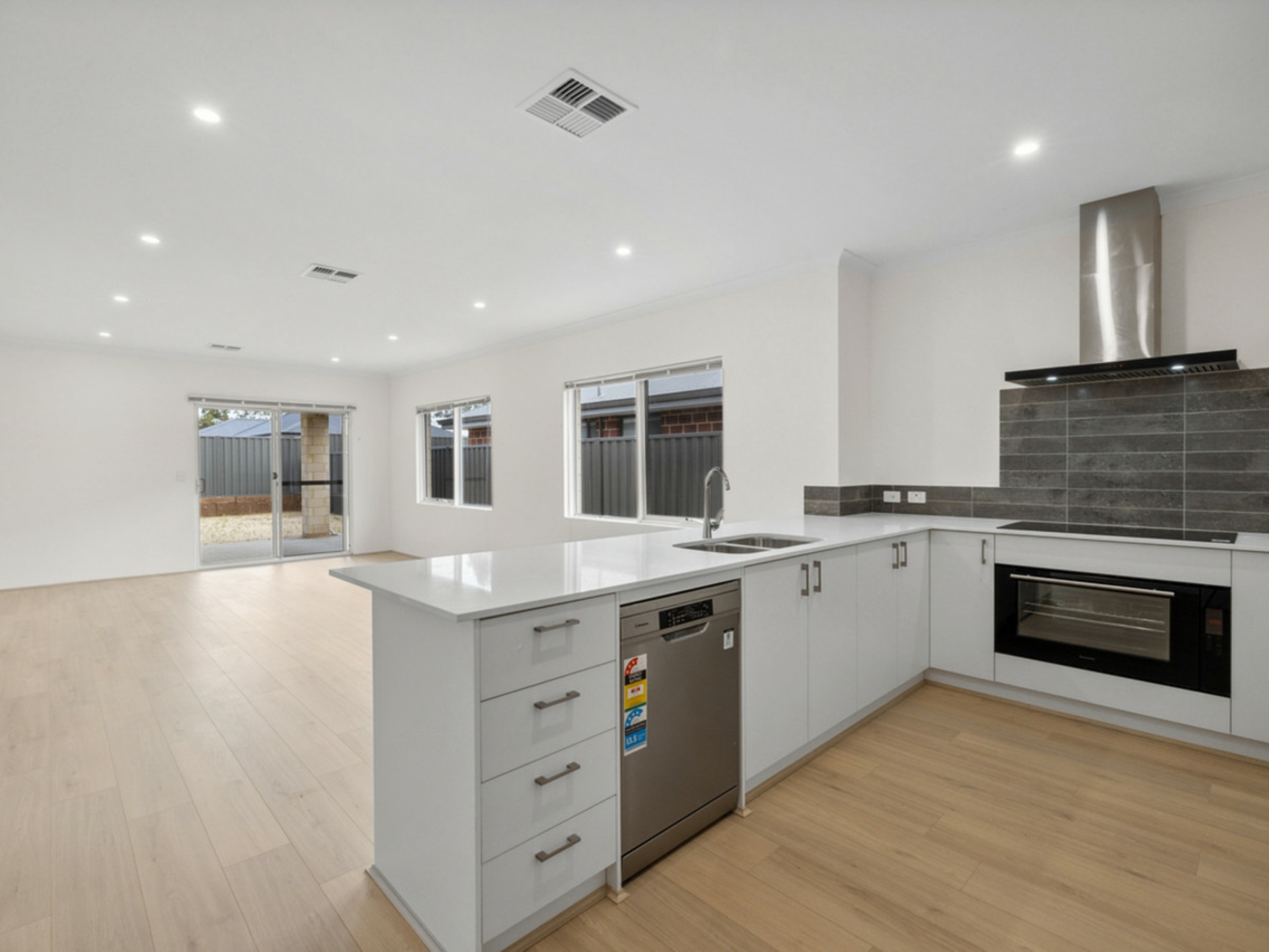 67 Denmark Loop, SOUTH GUILDFORD