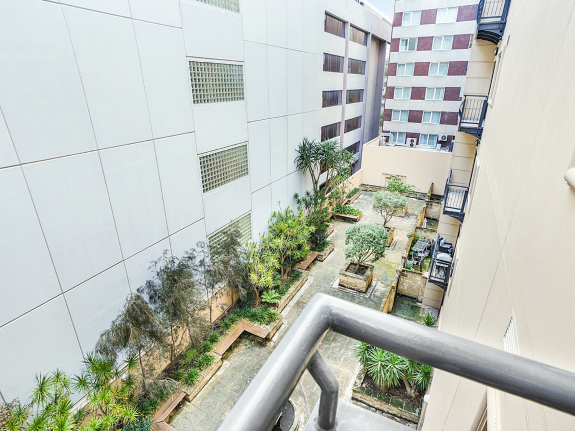 607/2 St Georges Terrace, PERTH