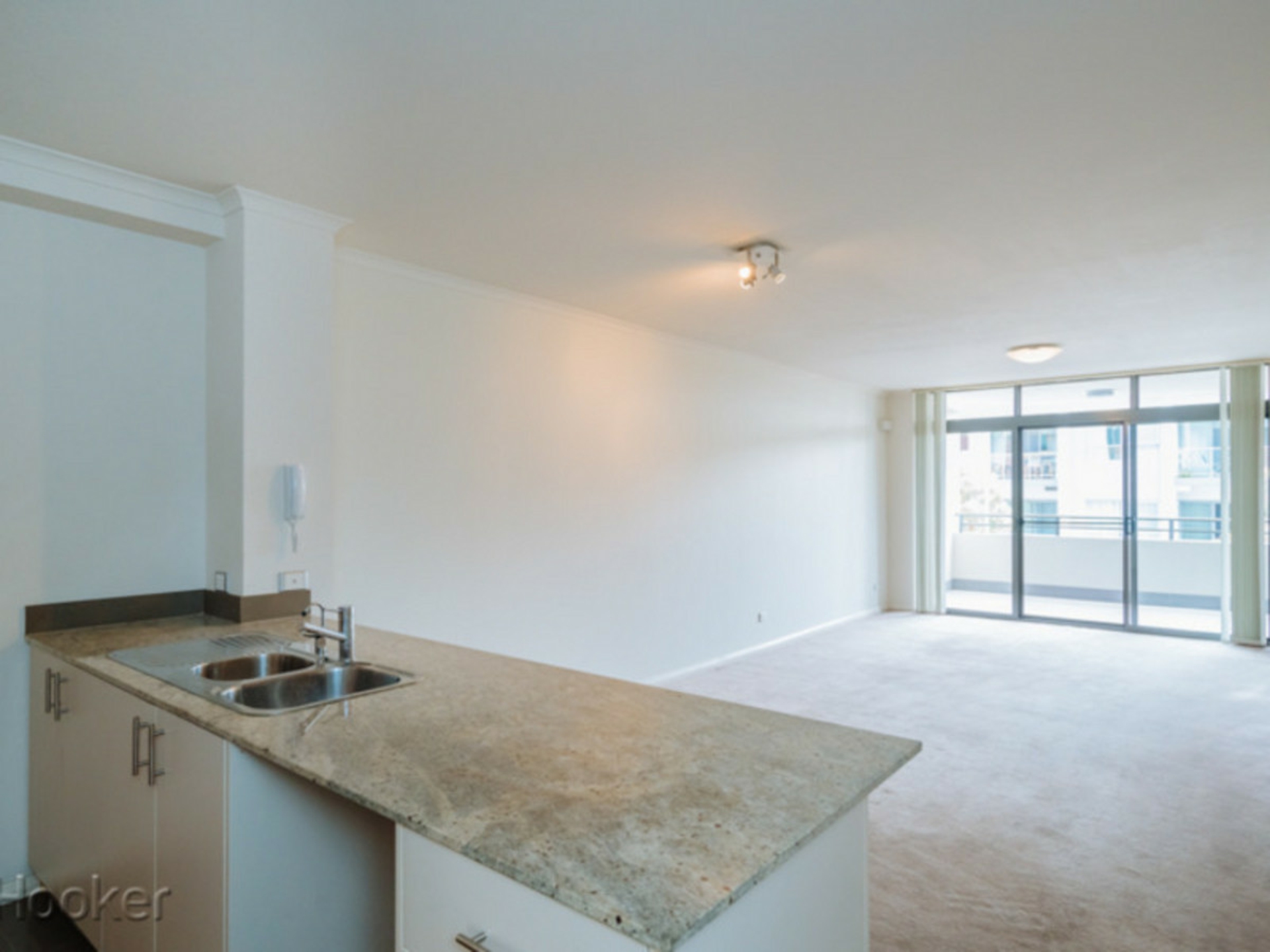 8/145 Newcastle Street, PERTH