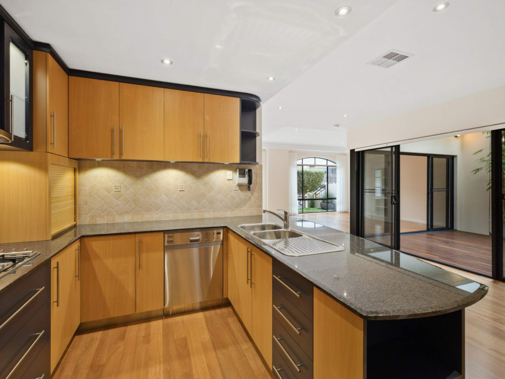 24 Tully Road, EAST PERTH