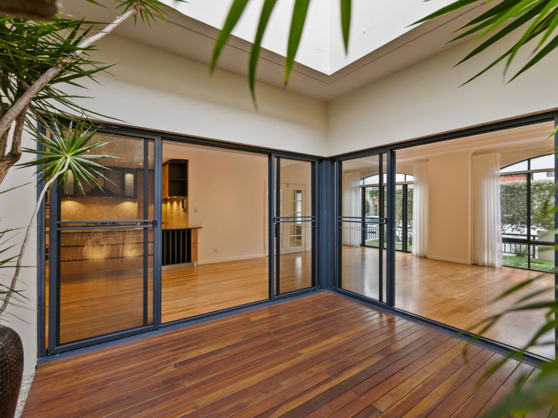 24 Tully Road, EAST PERTH