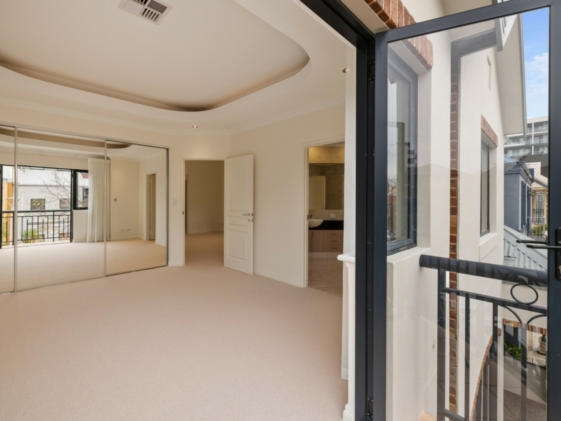 24 Tully Road, EAST PERTH
