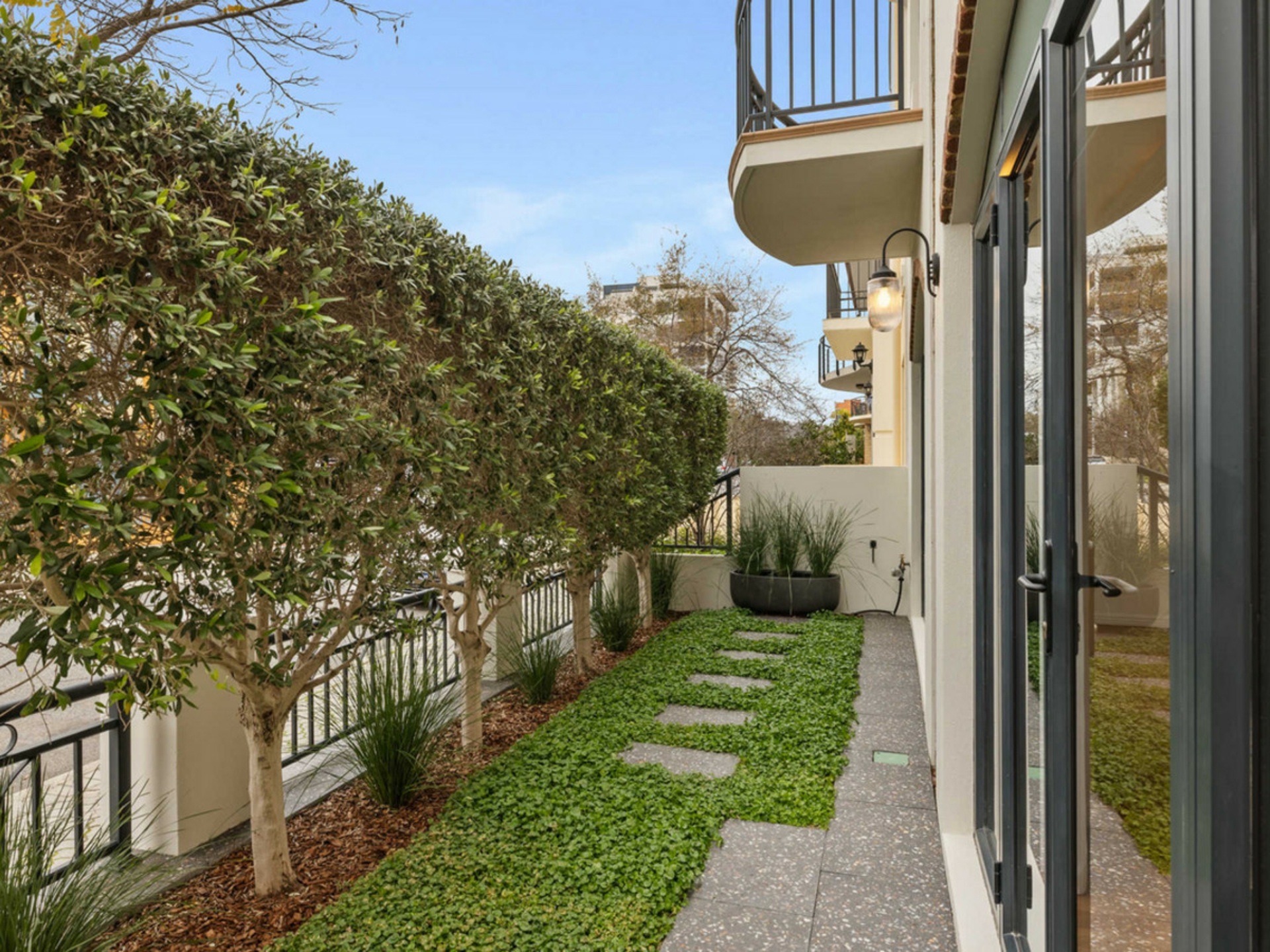 24 Tully Road, EAST PERTH