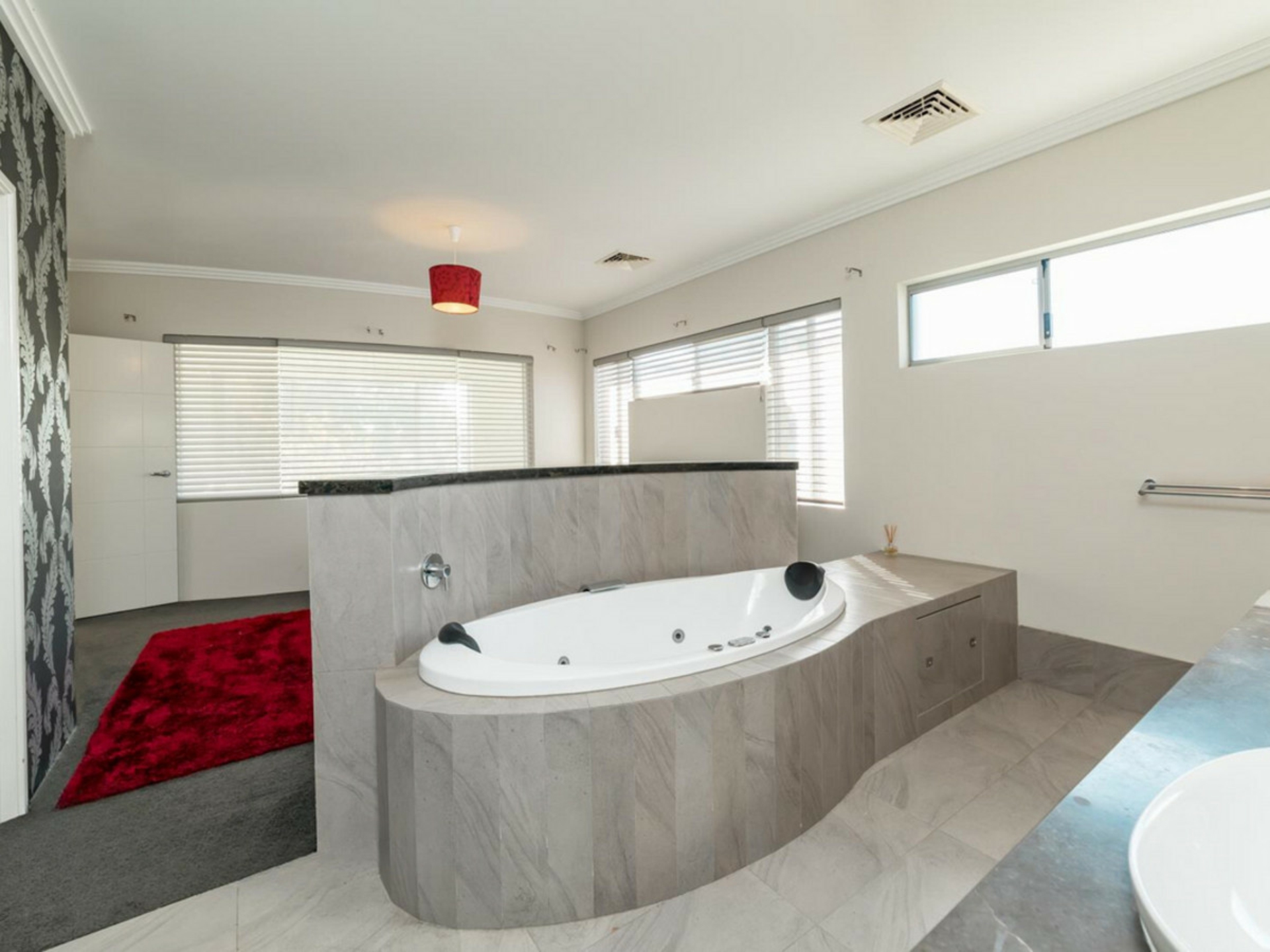31 Sedgeland Way, ASCOT