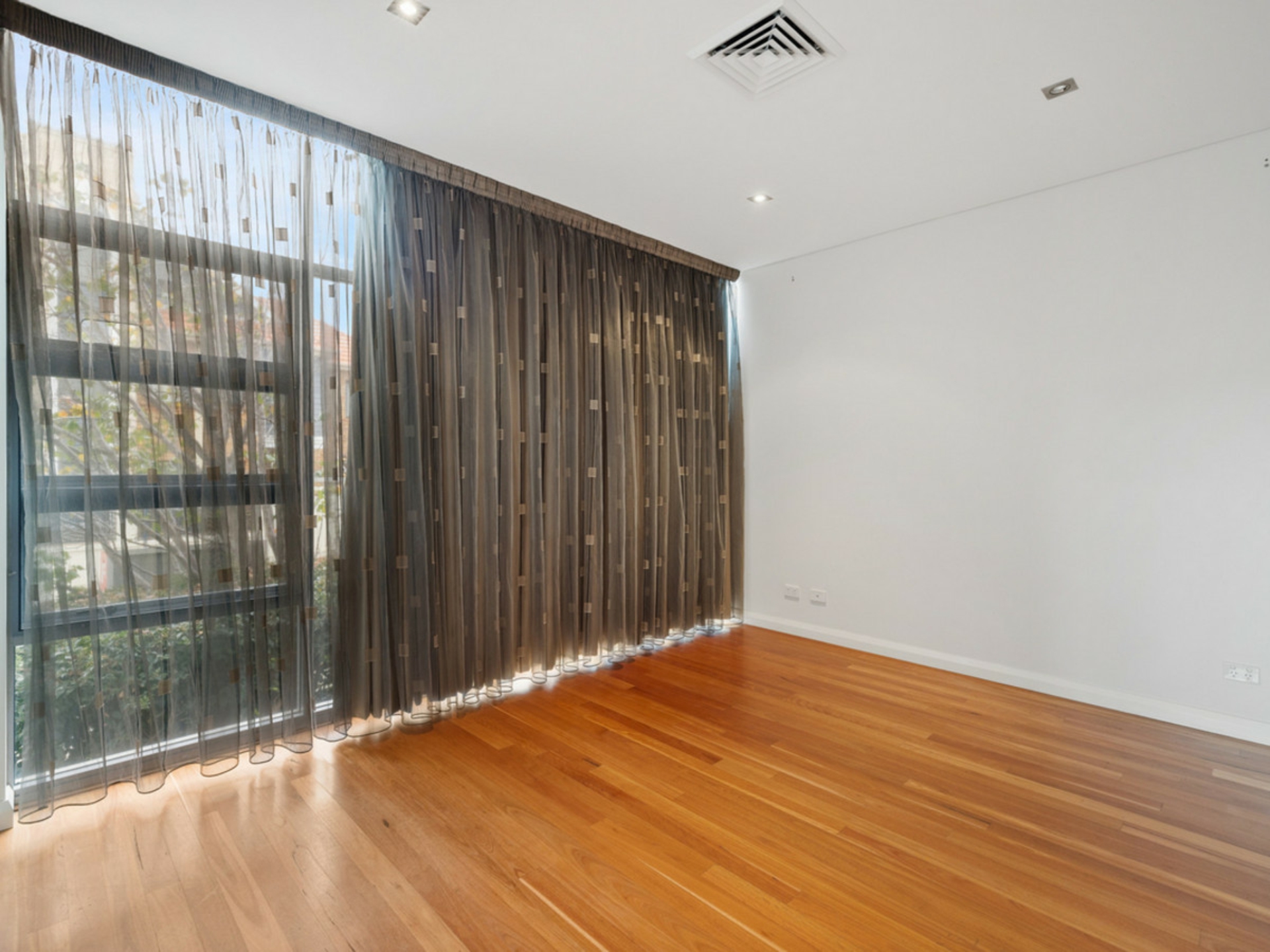 1/47 Tully Road, EAST PERTH