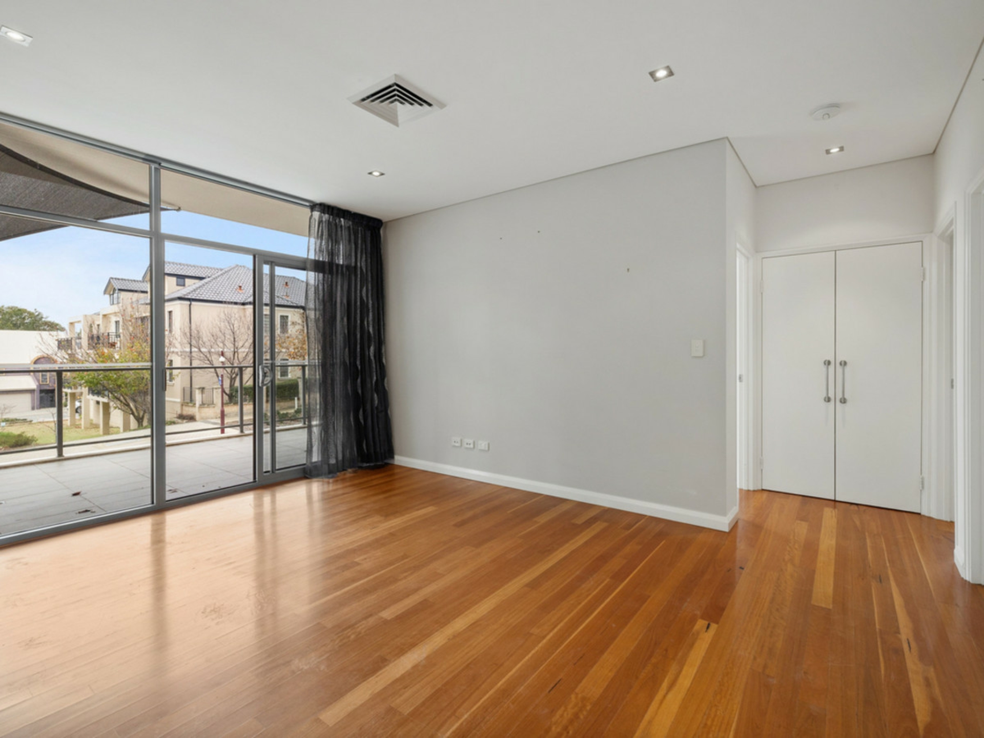 1/47 Tully Road, EAST PERTH