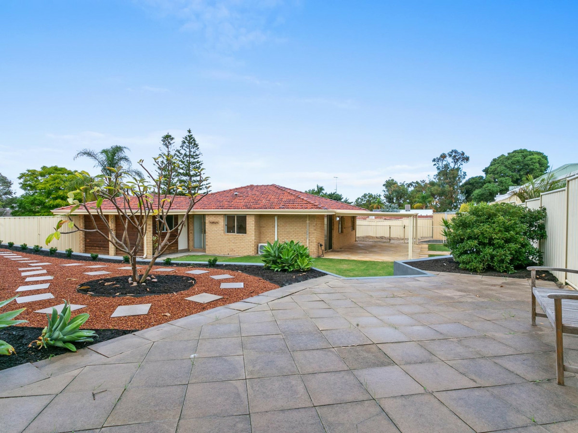 19 Trafalgar Gardens, MARANGAROO
