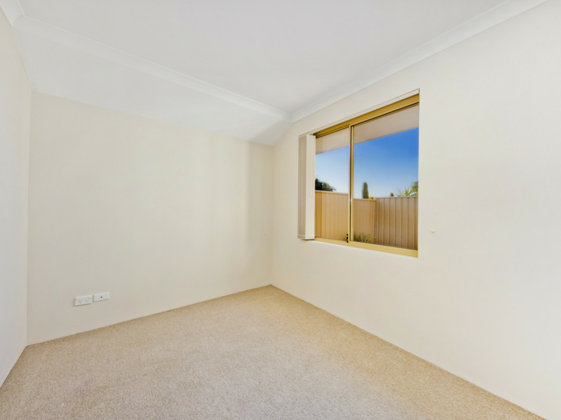 24a Eastdene Circle, NOLLAMARA