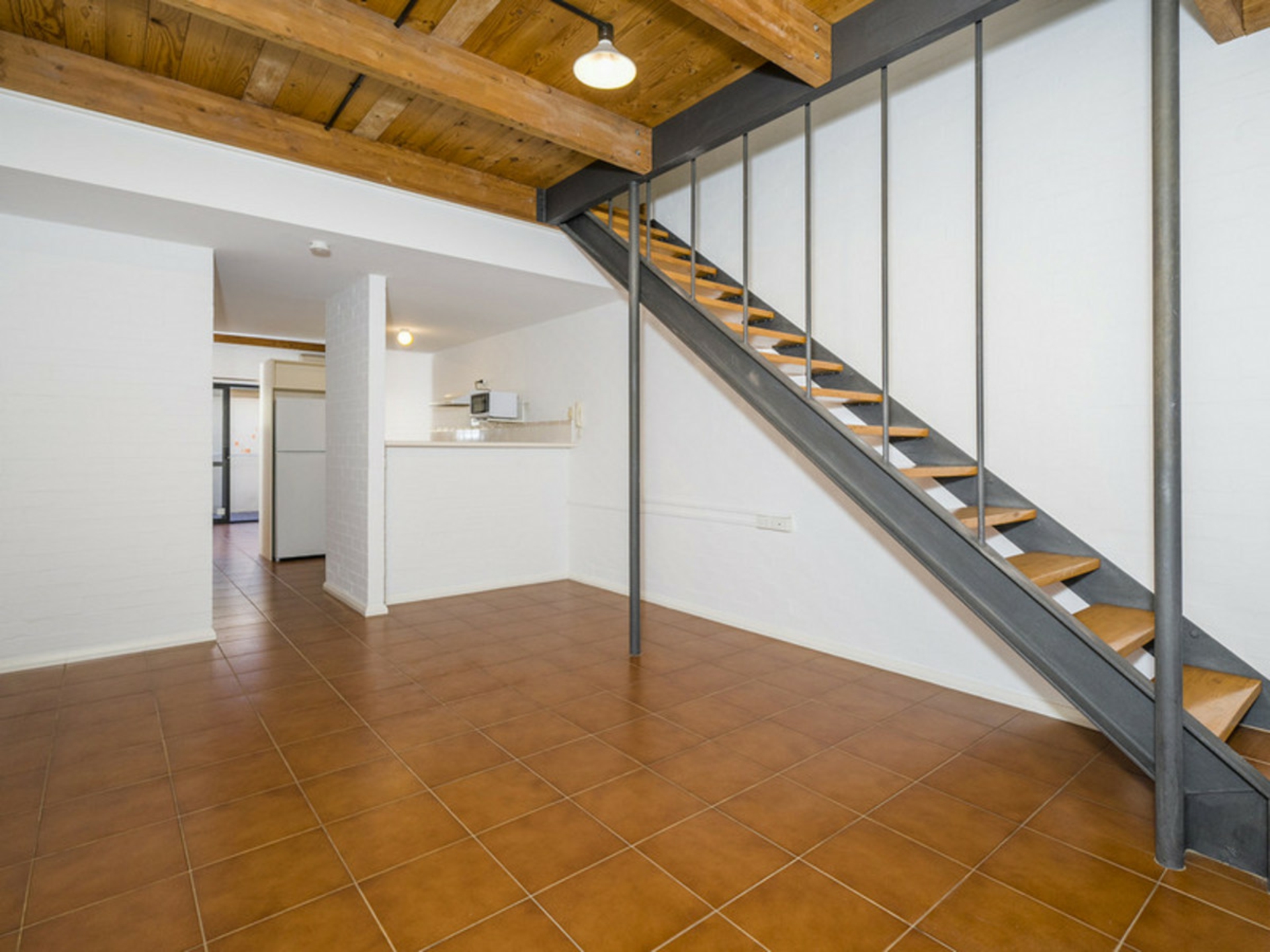 2 Little Shenton Lane, NORTHBRIDGE