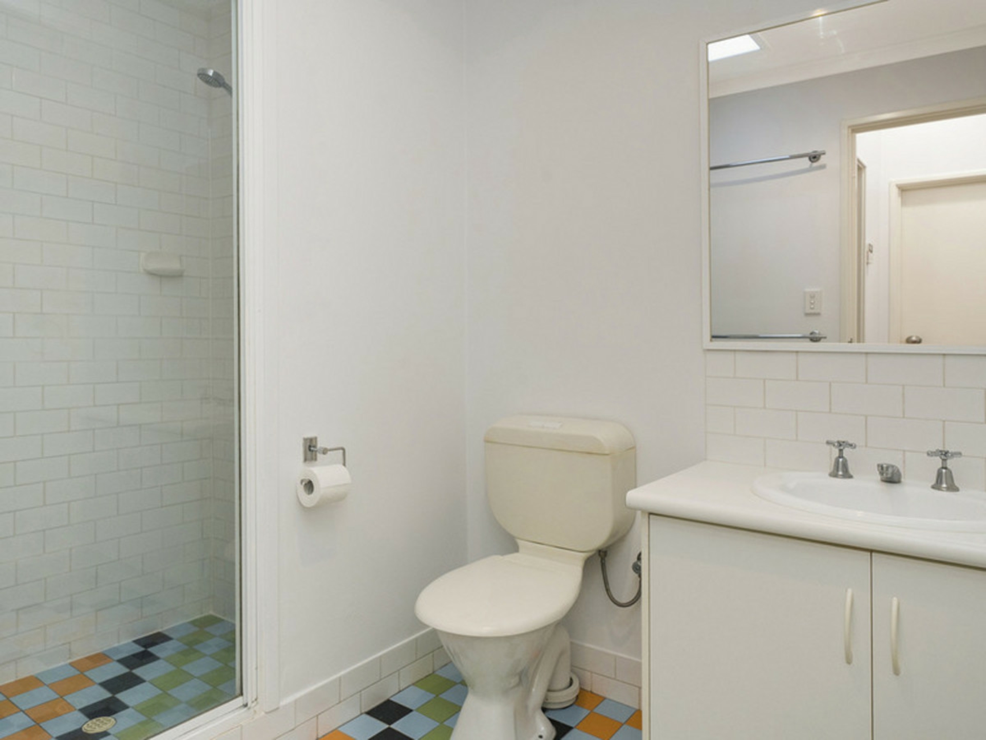 2 Little Shenton Lane, NORTHBRIDGE