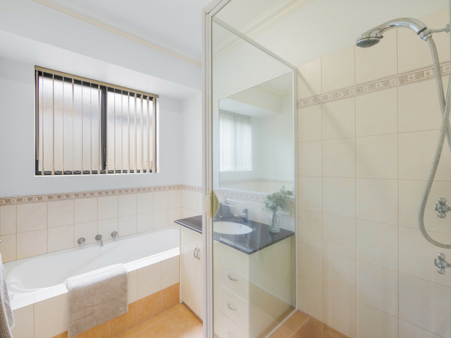 1/117 Beechboro Road South, BAYSWATER