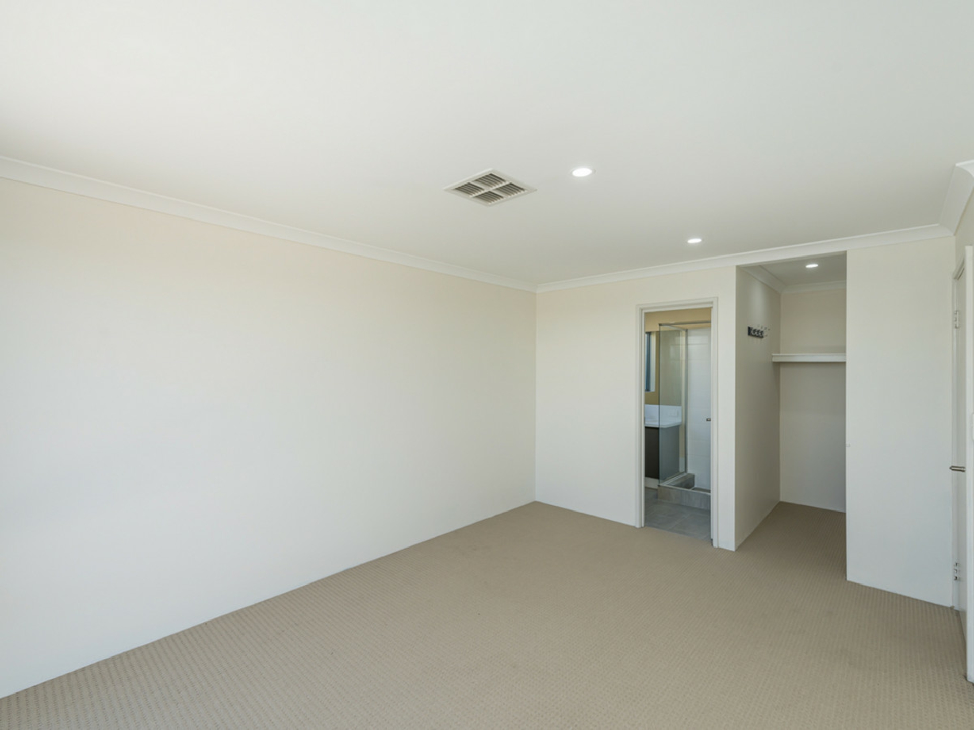 15 Perlis Road, BRABHAM