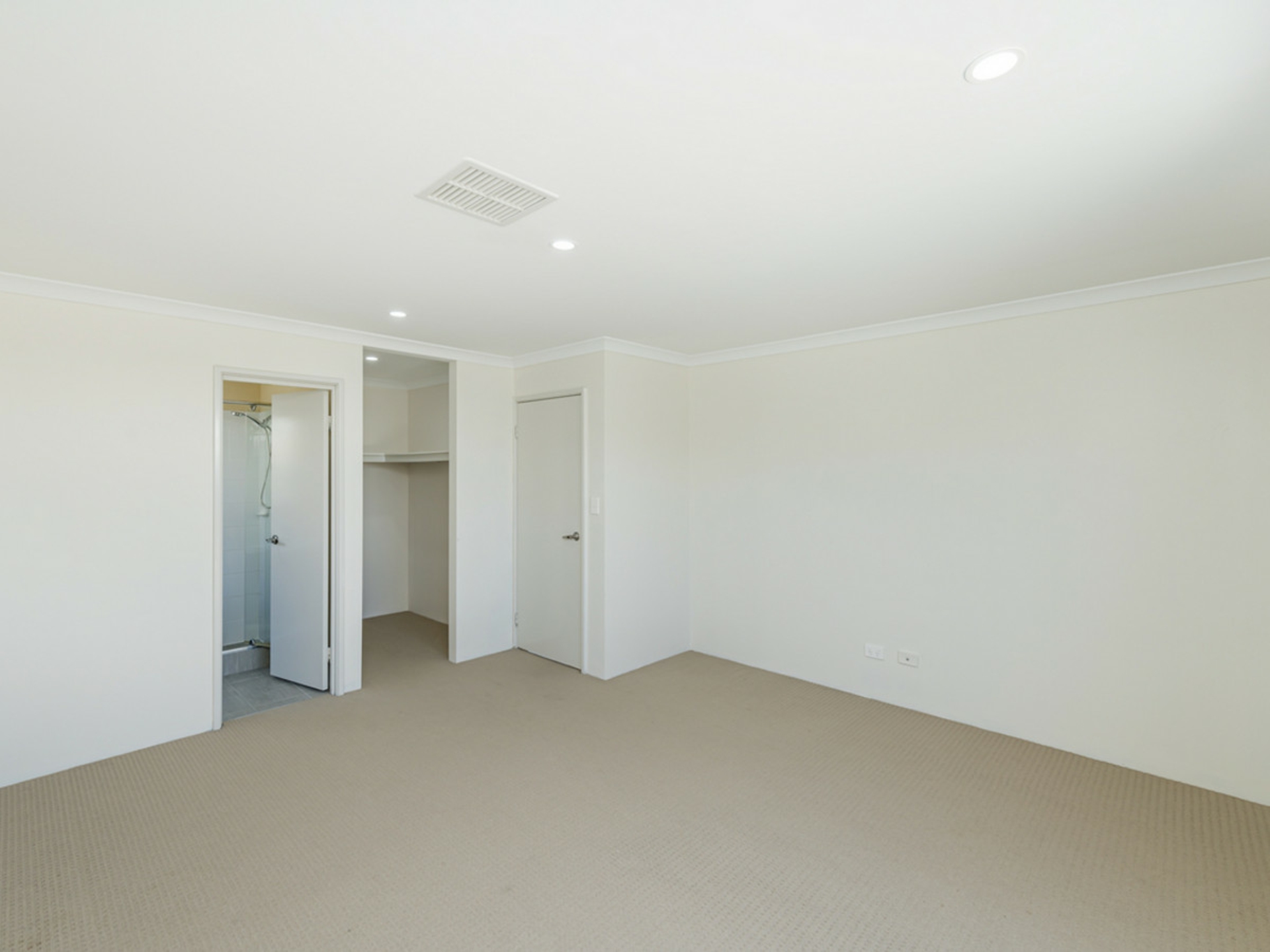 15 Perlis Road, BRABHAM