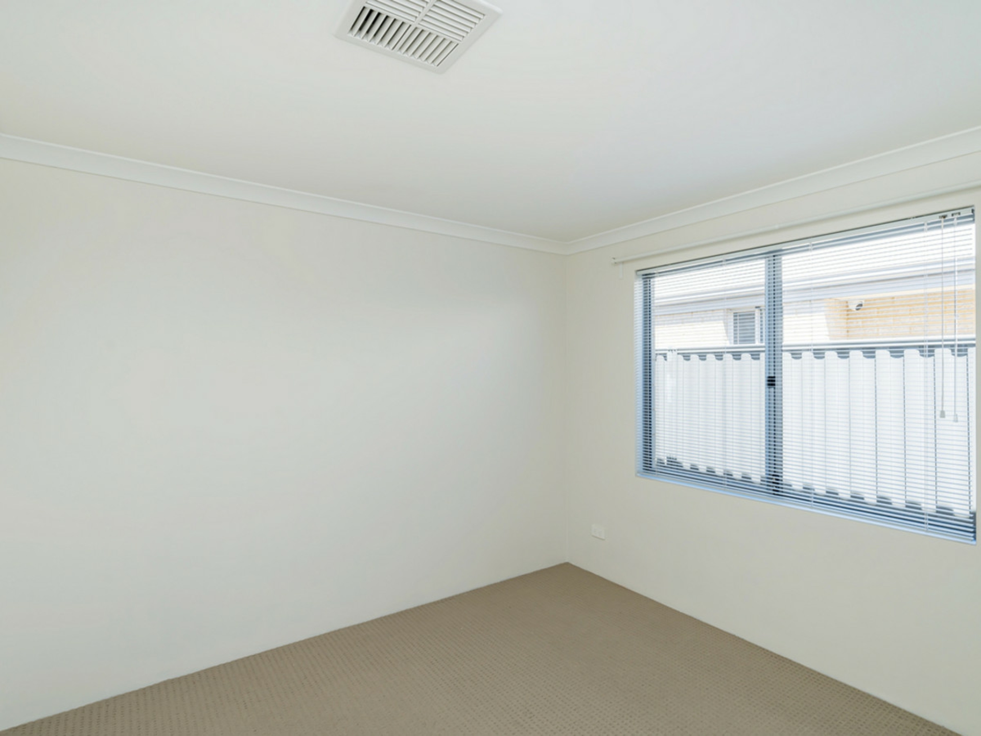 15 Perlis Road, BRABHAM