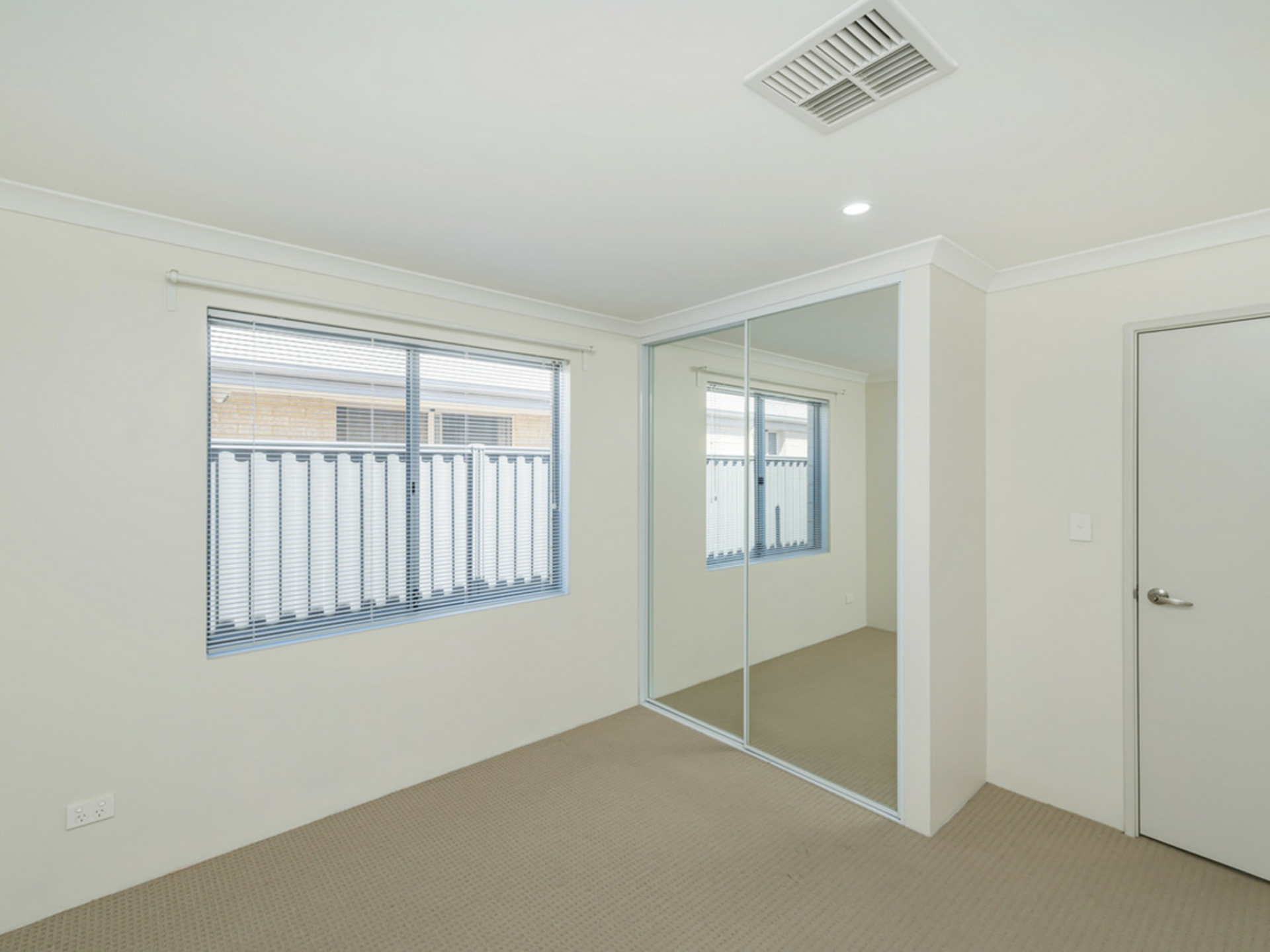15 Perlis Road, BRABHAM