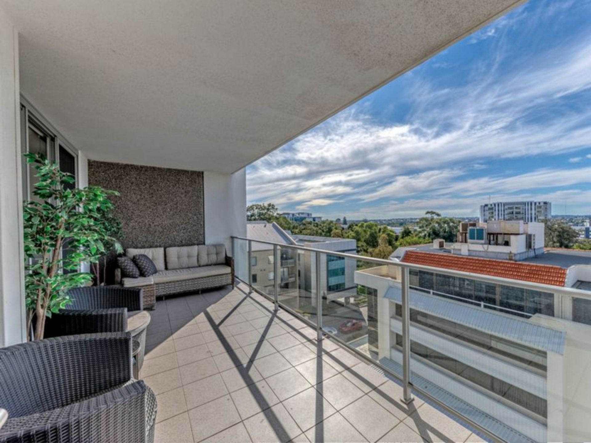 18/1 Douro Place — photo 17 of 18
