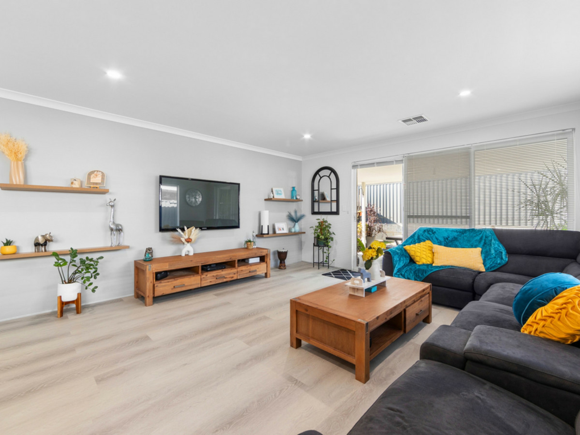 7 Durleigh Road, AVELEY