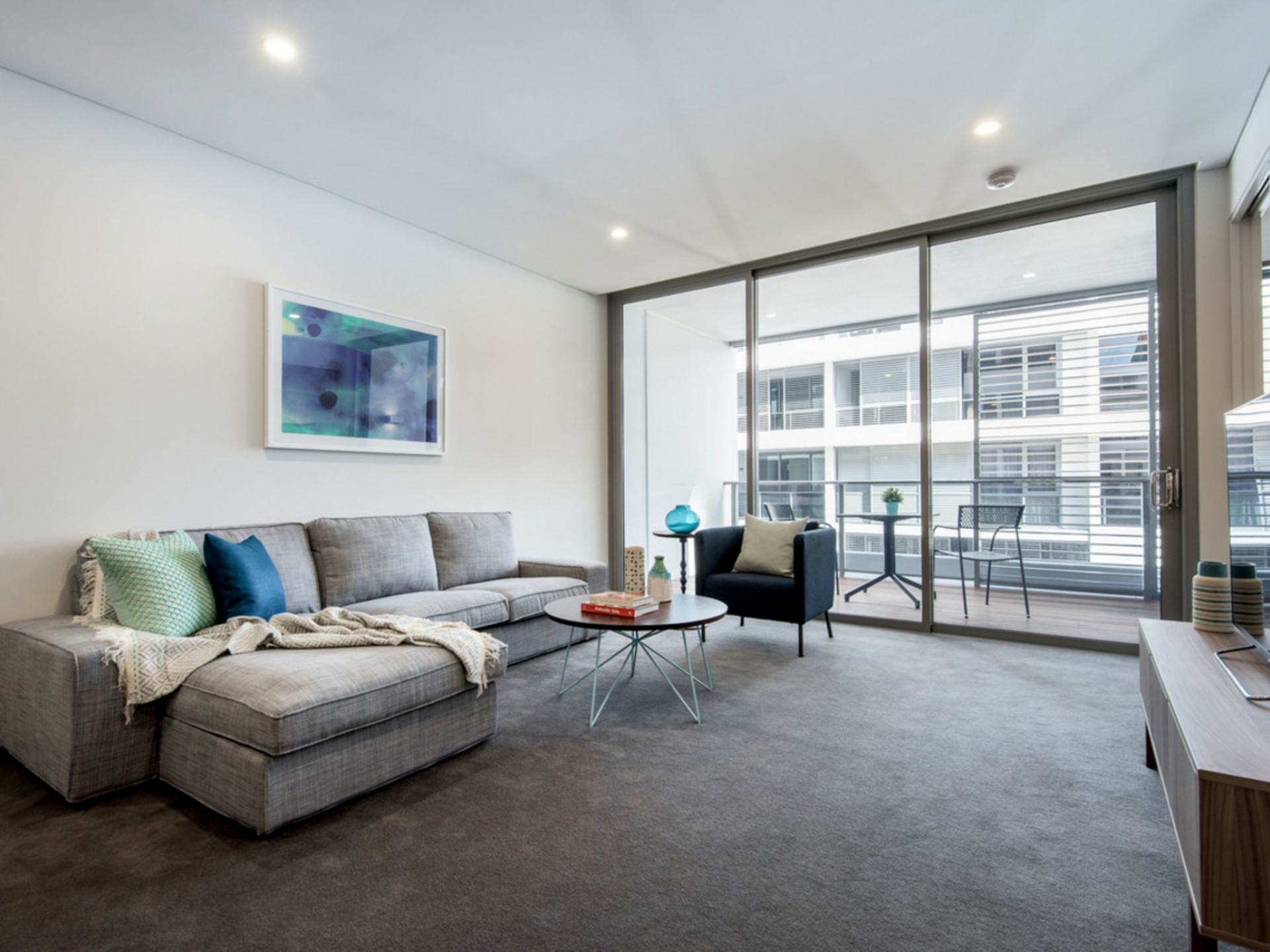 215/2 Moreau Parade, EAST PERTH