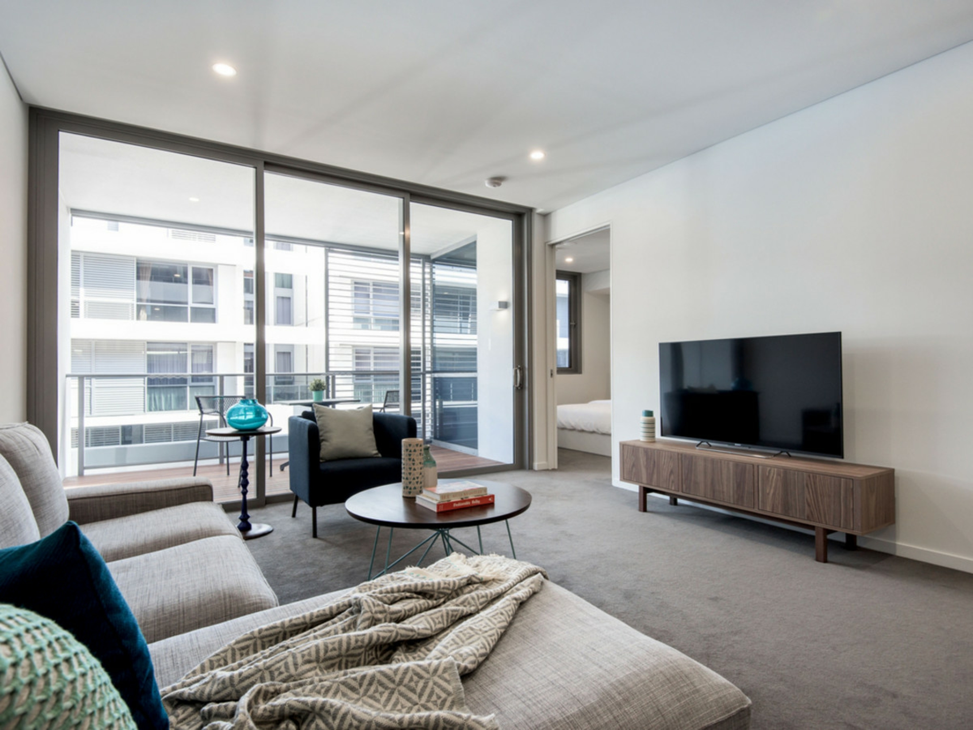 215/2 Moreau Parade, EAST PERTH