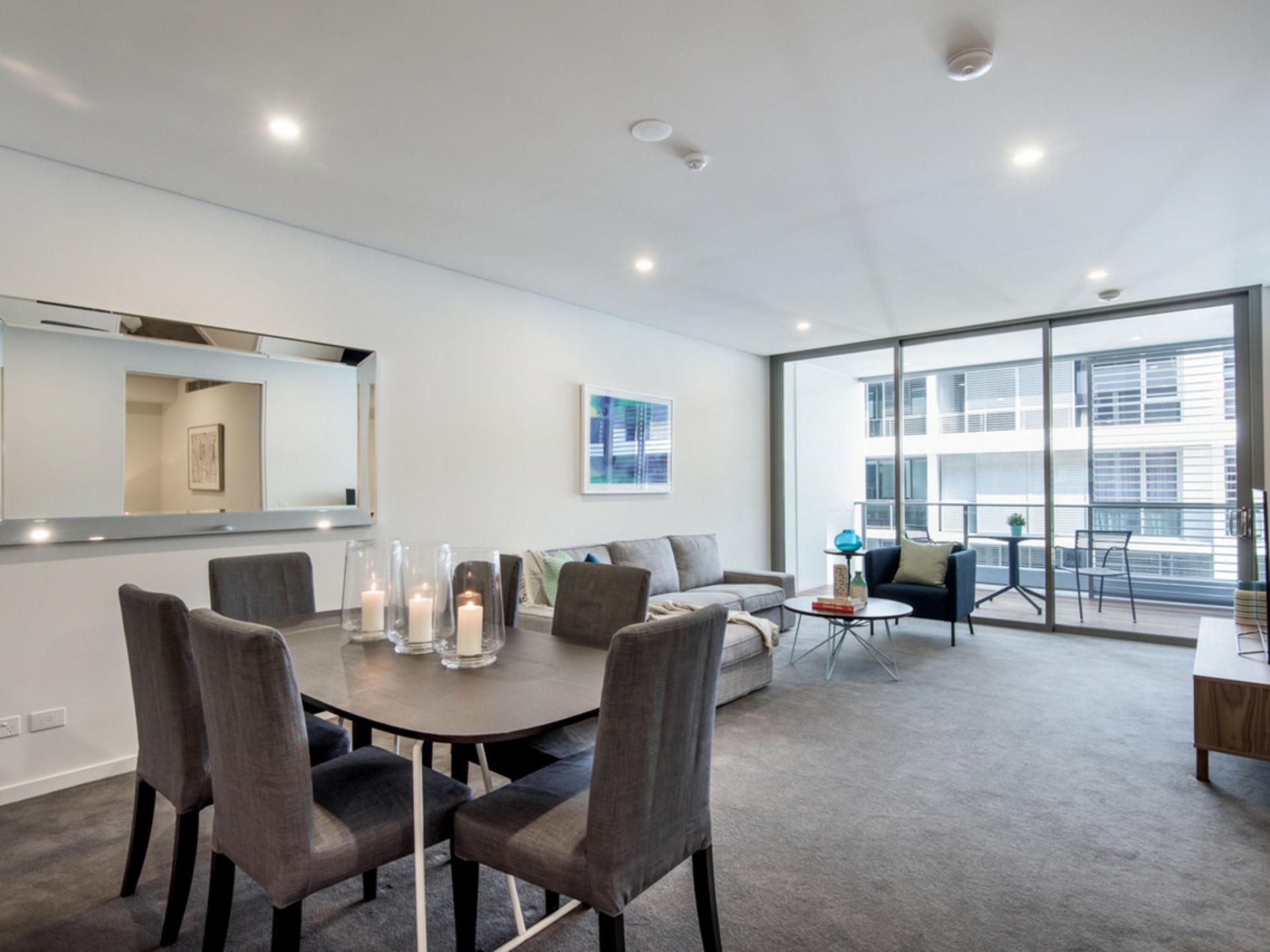 215/2 Moreau Parade, EAST PERTH