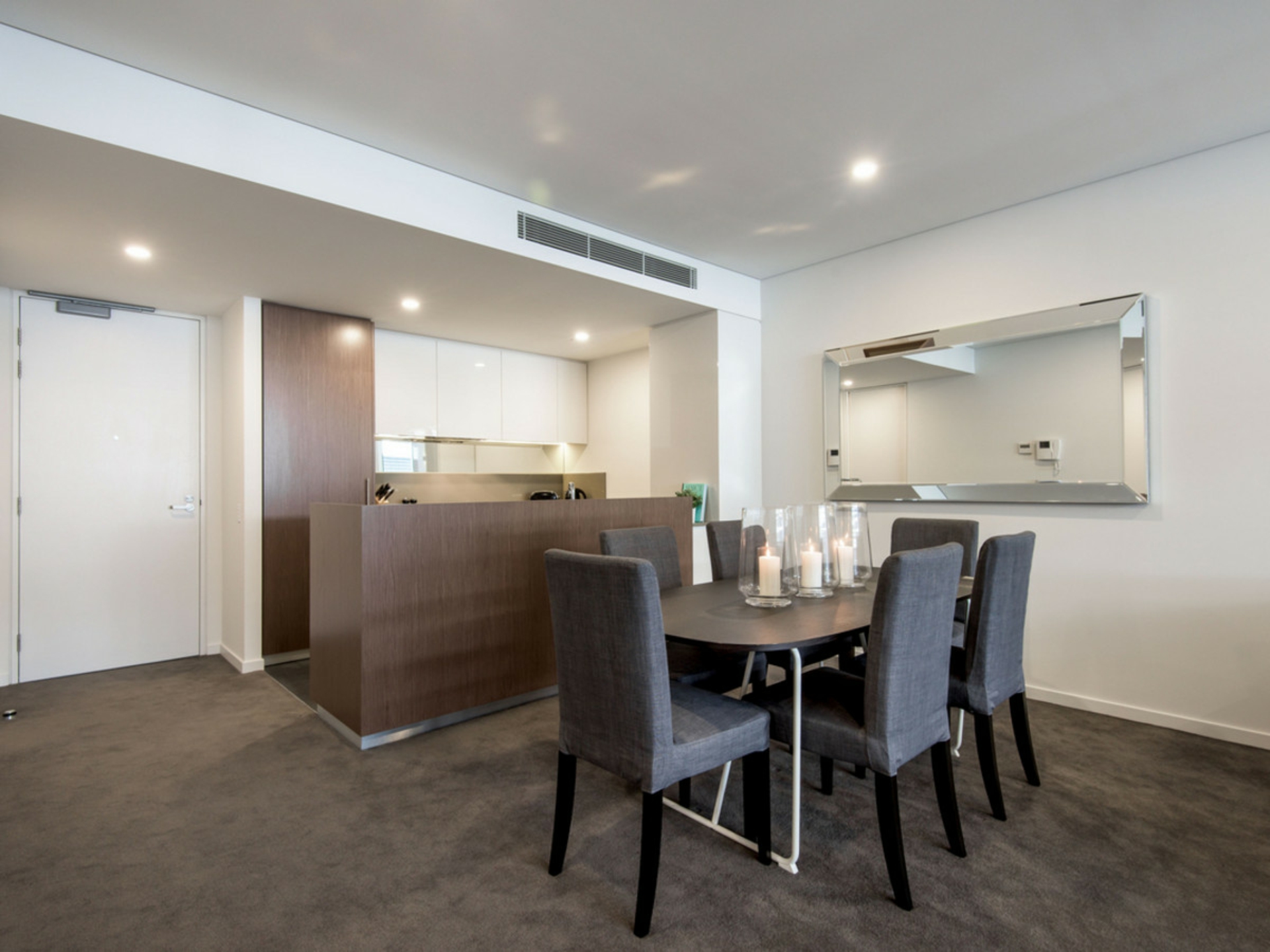 215/2 Moreau Parade, EAST PERTH