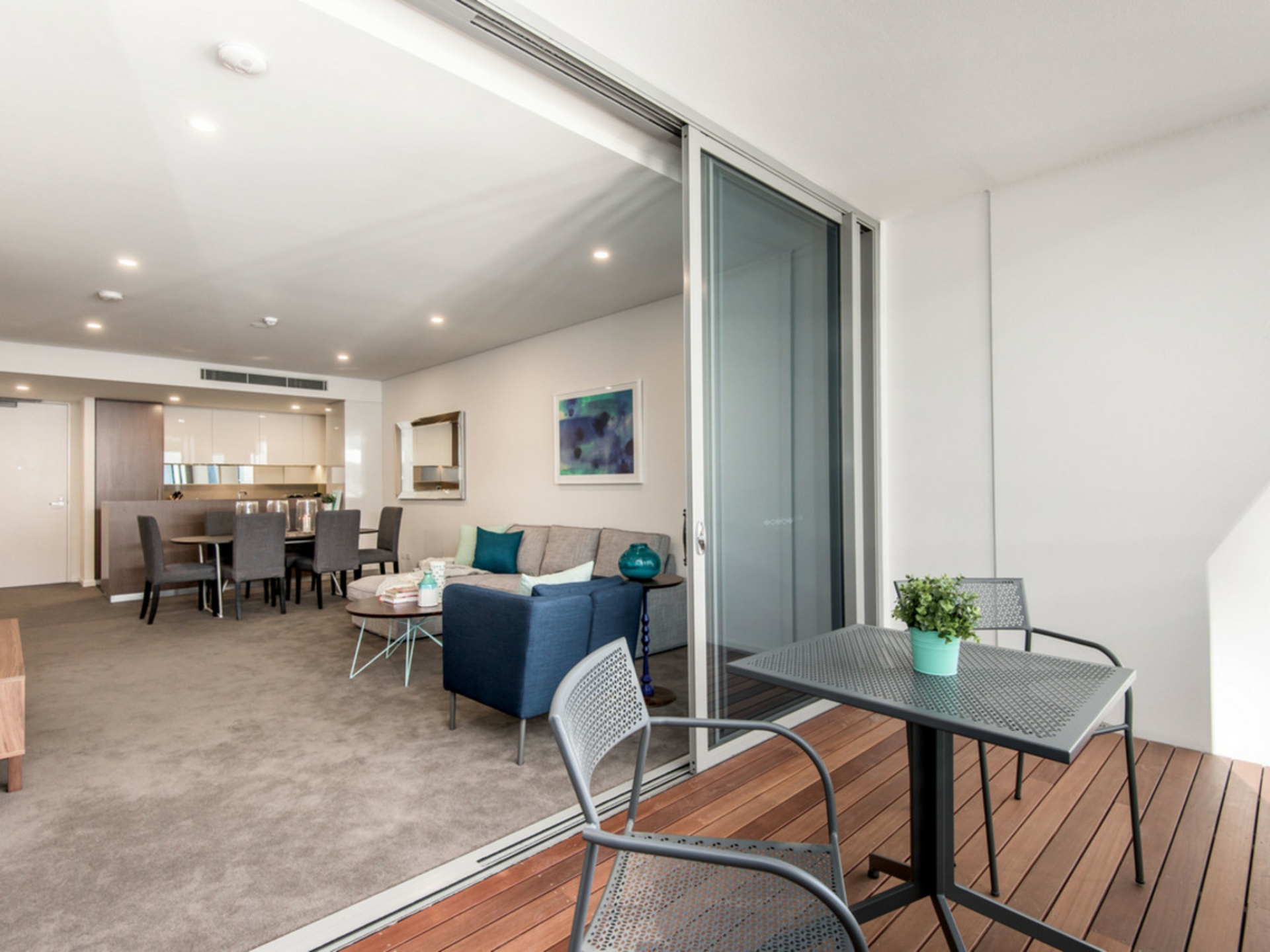215/2 Moreau Parade, EAST PERTH