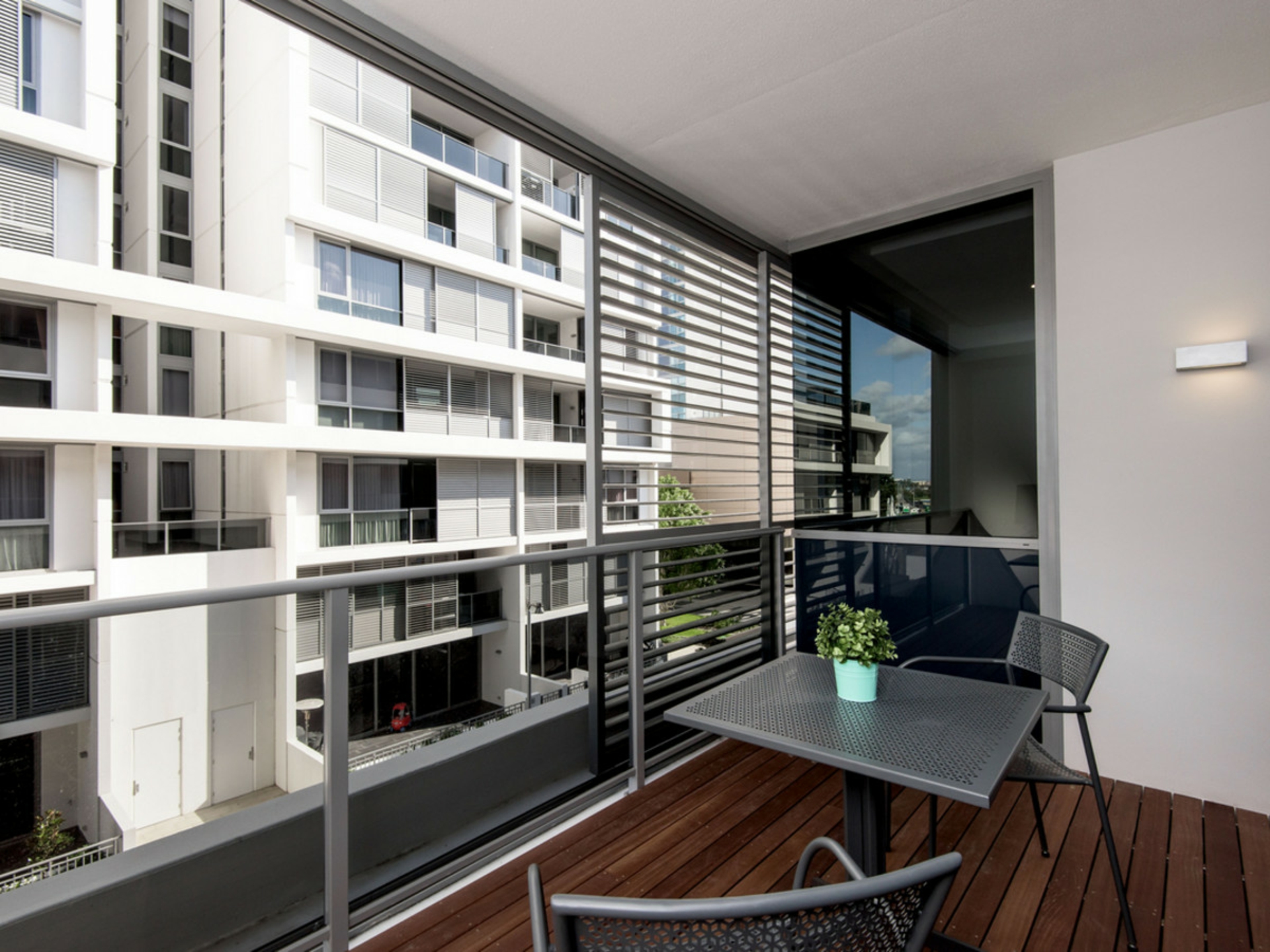 215/2 Moreau Parade, EAST PERTH