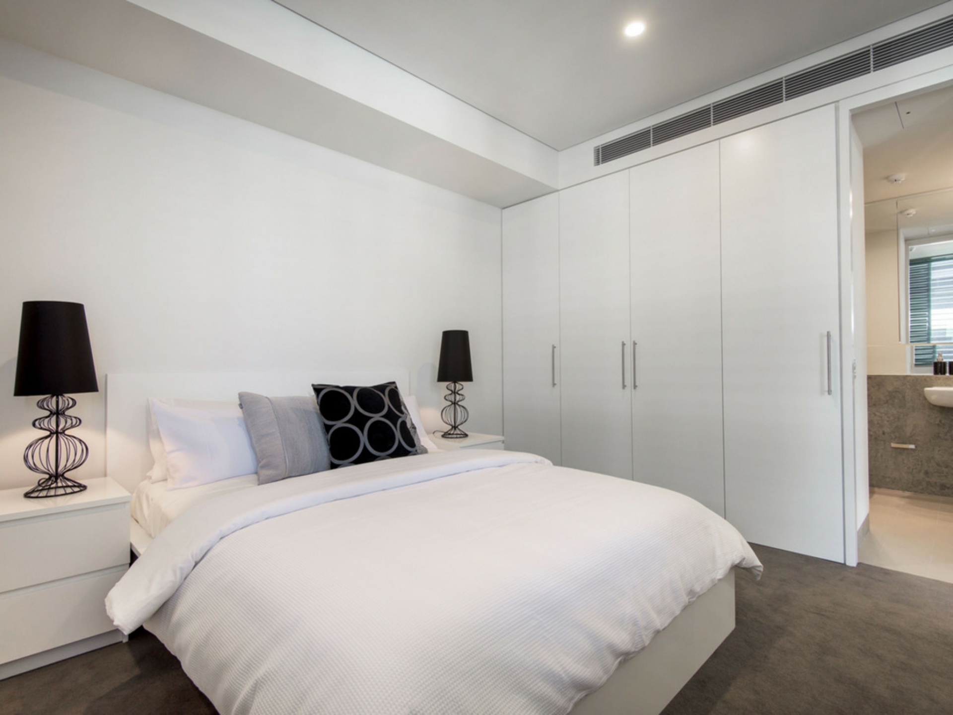 215/2 Moreau Parade, EAST PERTH